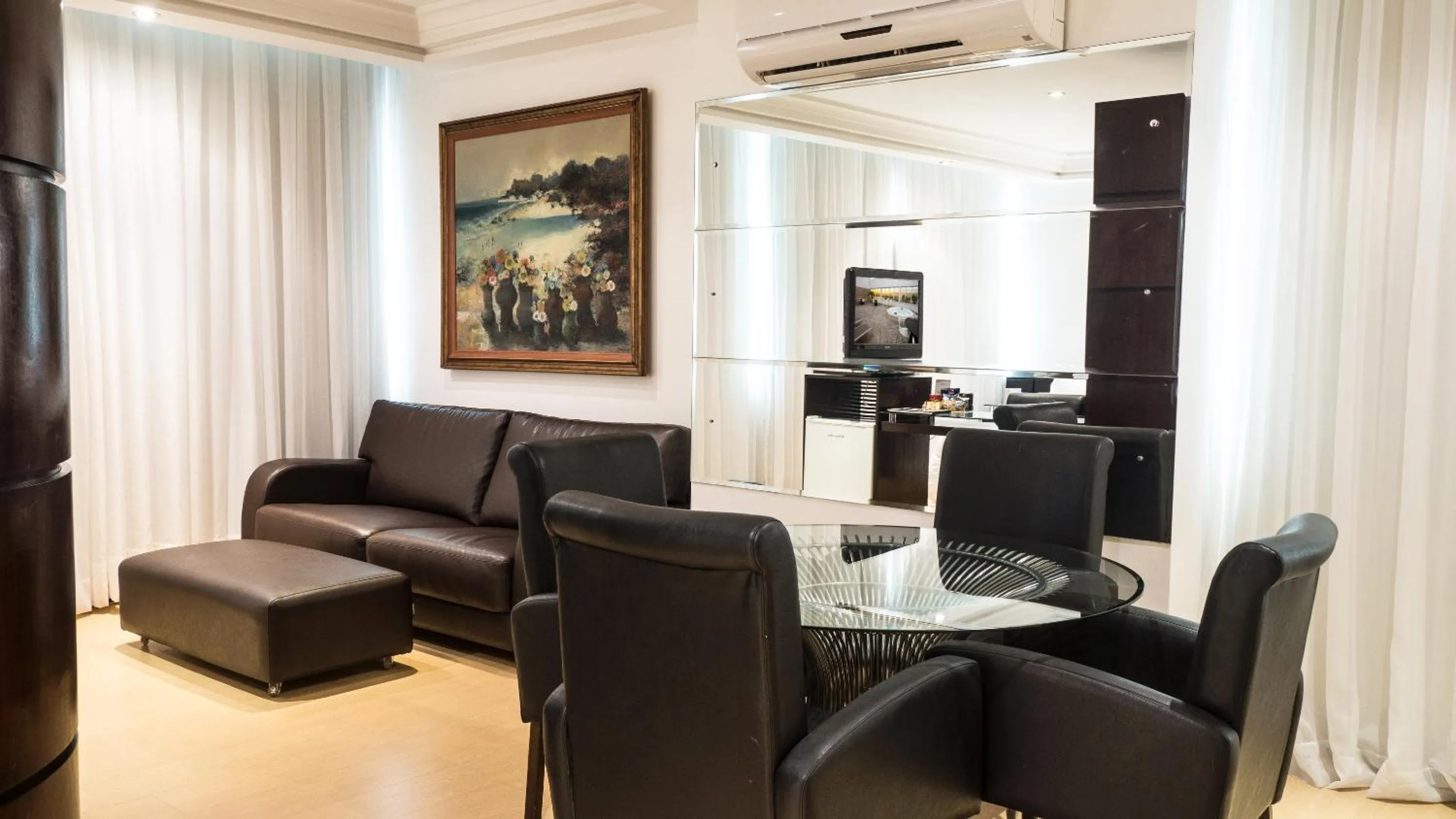 Decorative detail in Plaza São Rafael Hotel