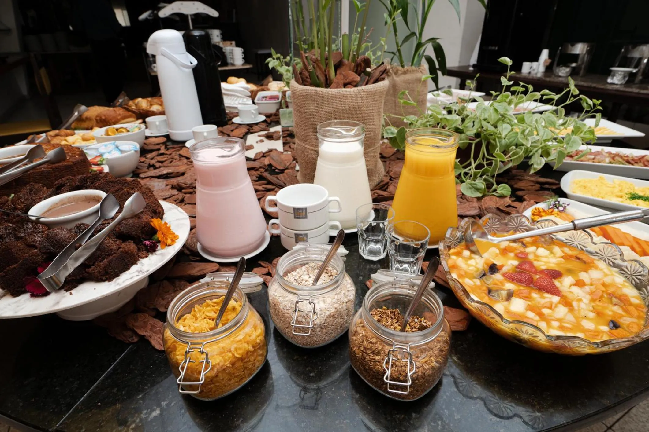 Buffet breakfast in Plaza São Rafael Hotel