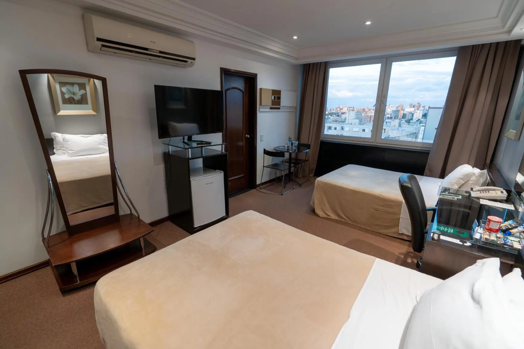 Bedroom, Bed in Plaza São Rafael Hotel