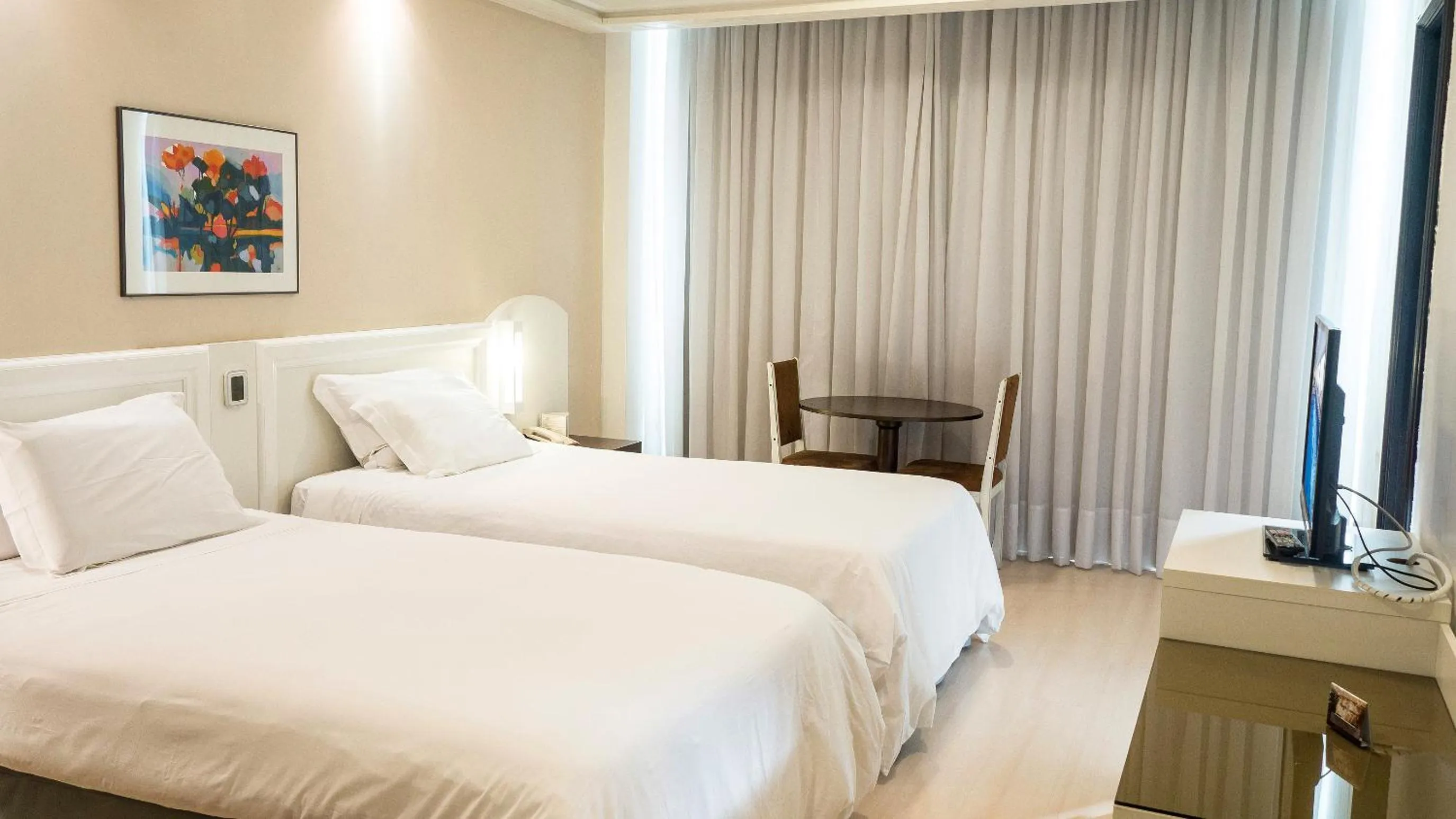 Decorative detail, Bed in Plaza São Rafael Hotel