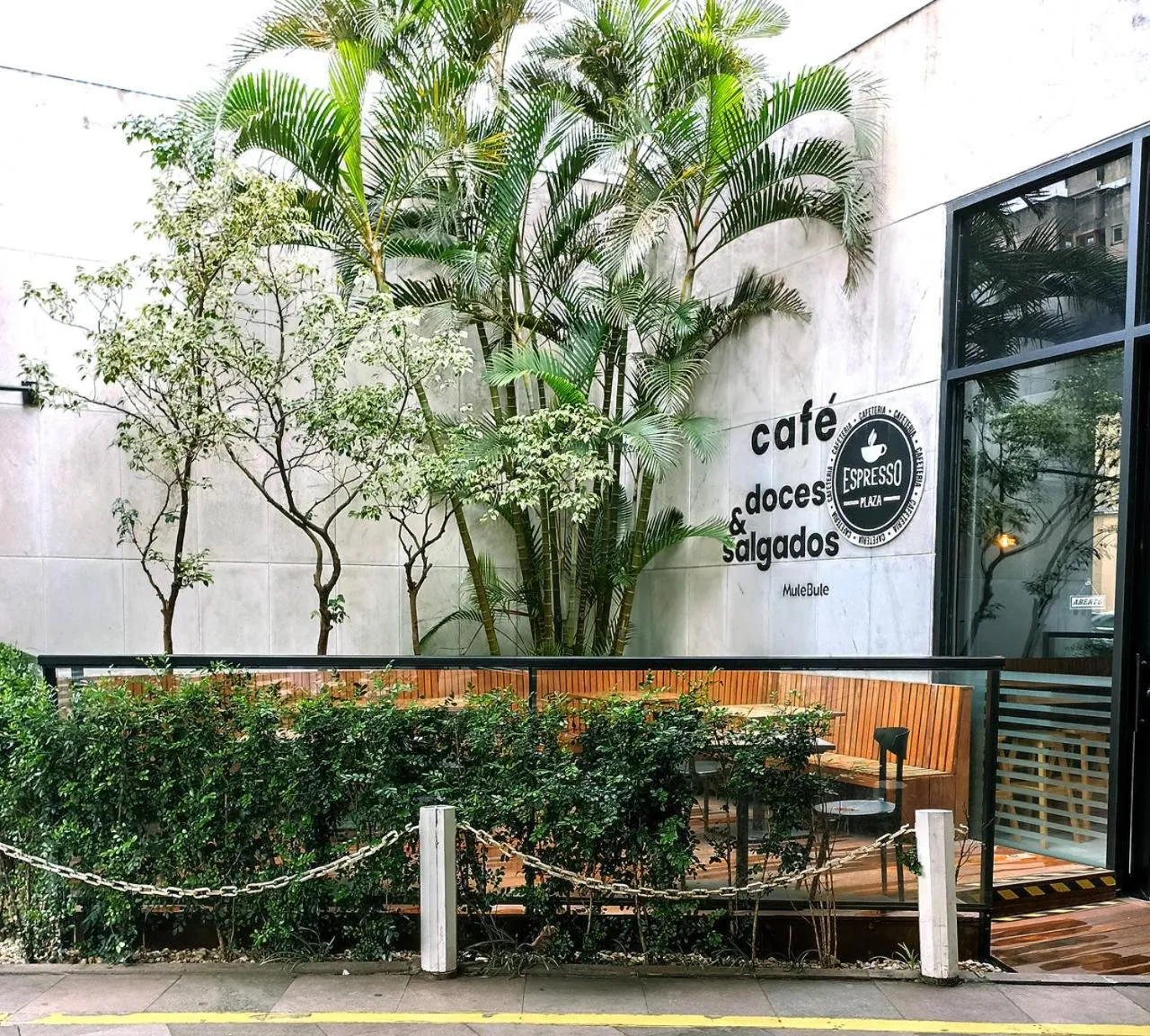 Restaurant/places to eat in Plaza São Rafael Hotel