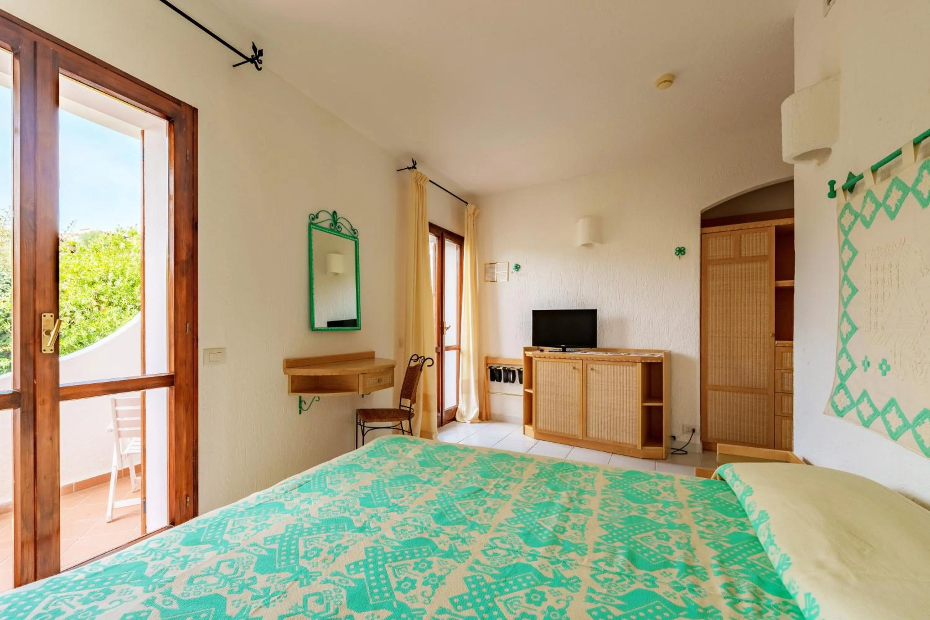 Bedroom, Bed in Hotel Punta Est