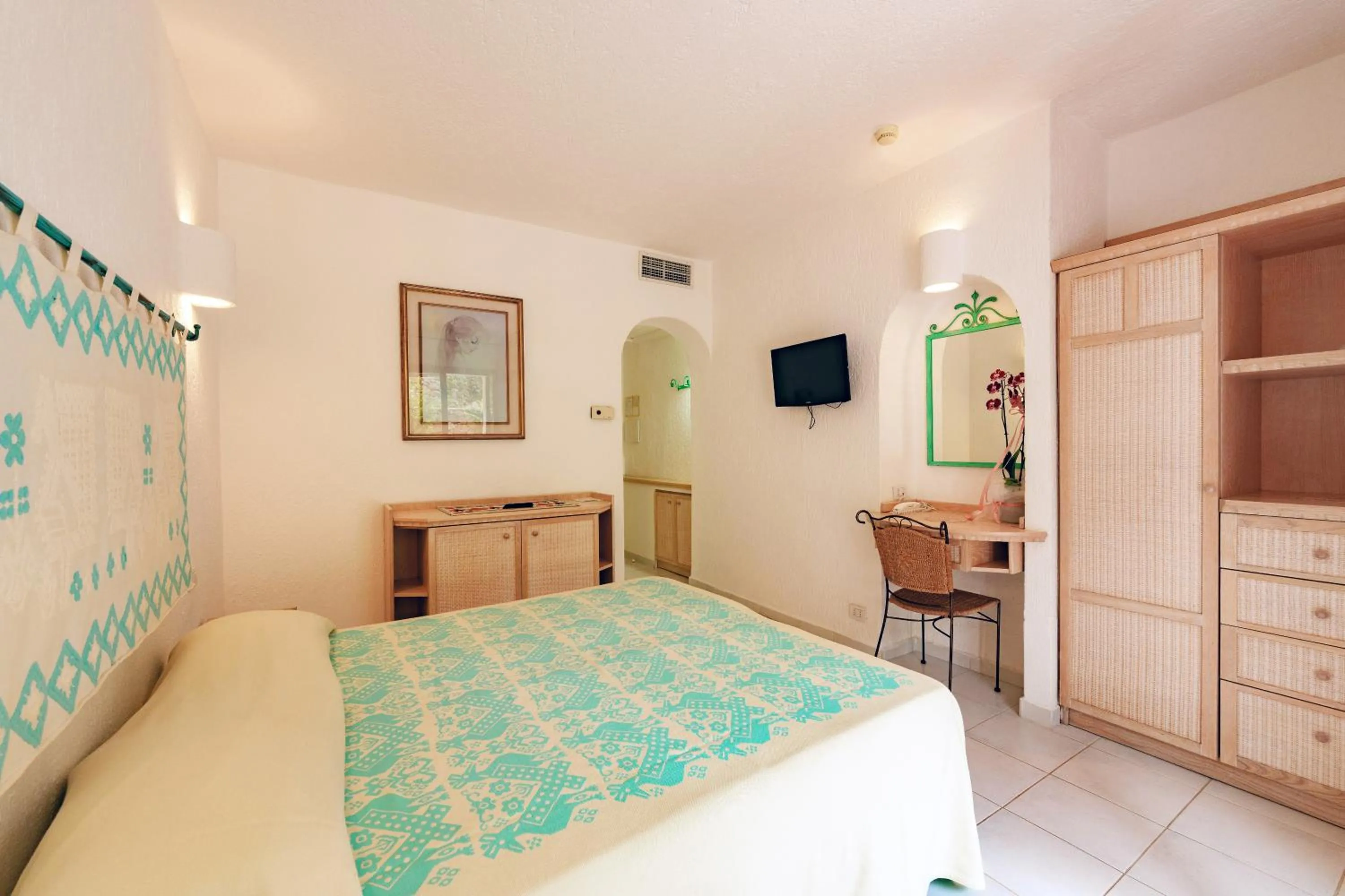 TV and multimedia, Bed in Hotel Punta Est