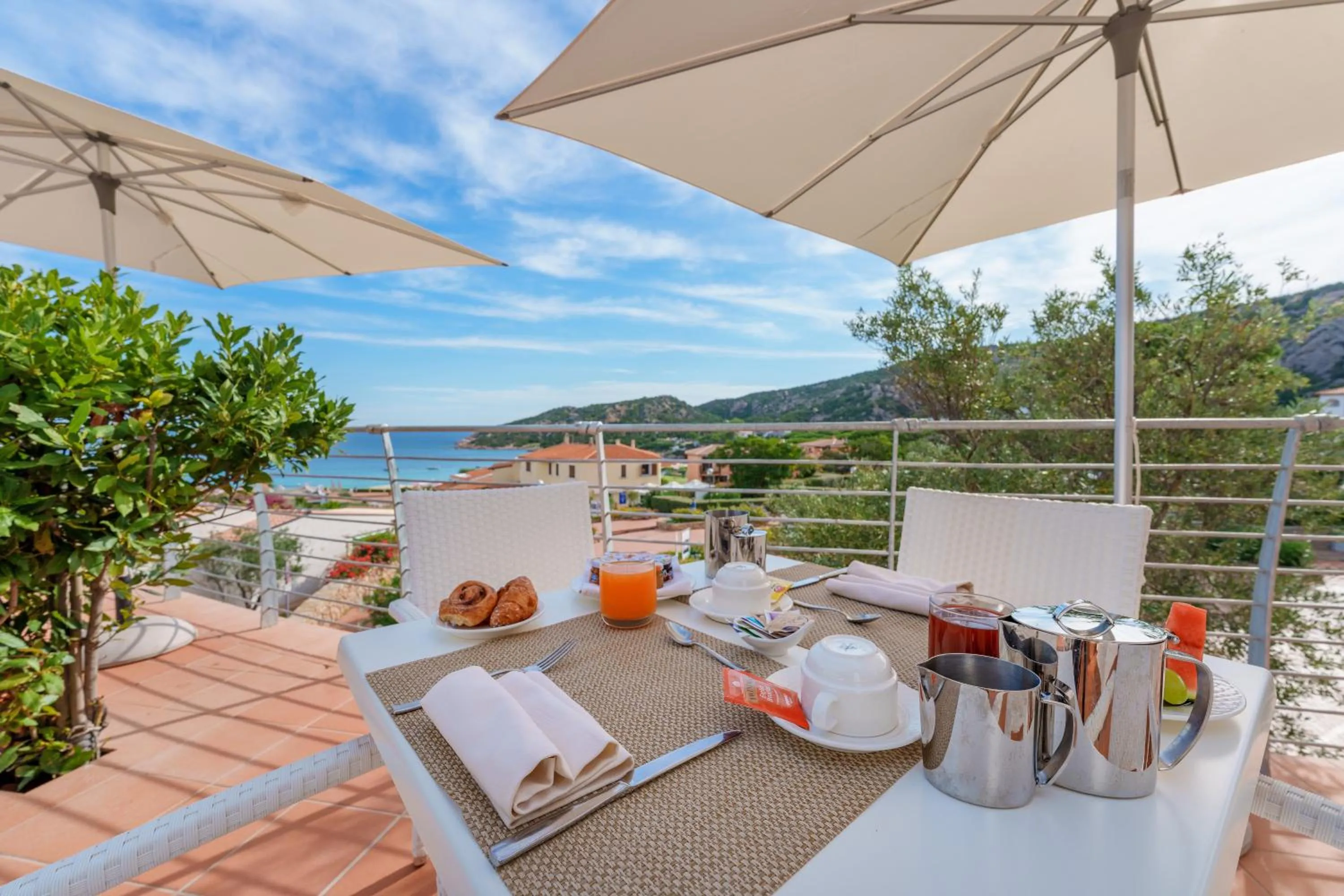 Restaurant/places to eat in Hotel Punta Est