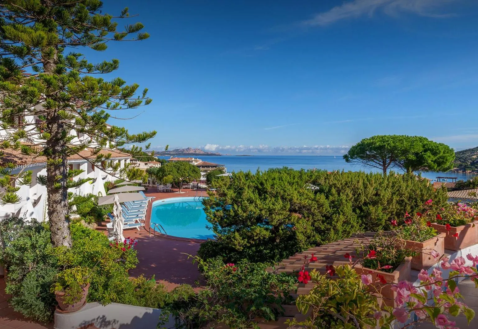 Property building in Hotel Punta Est