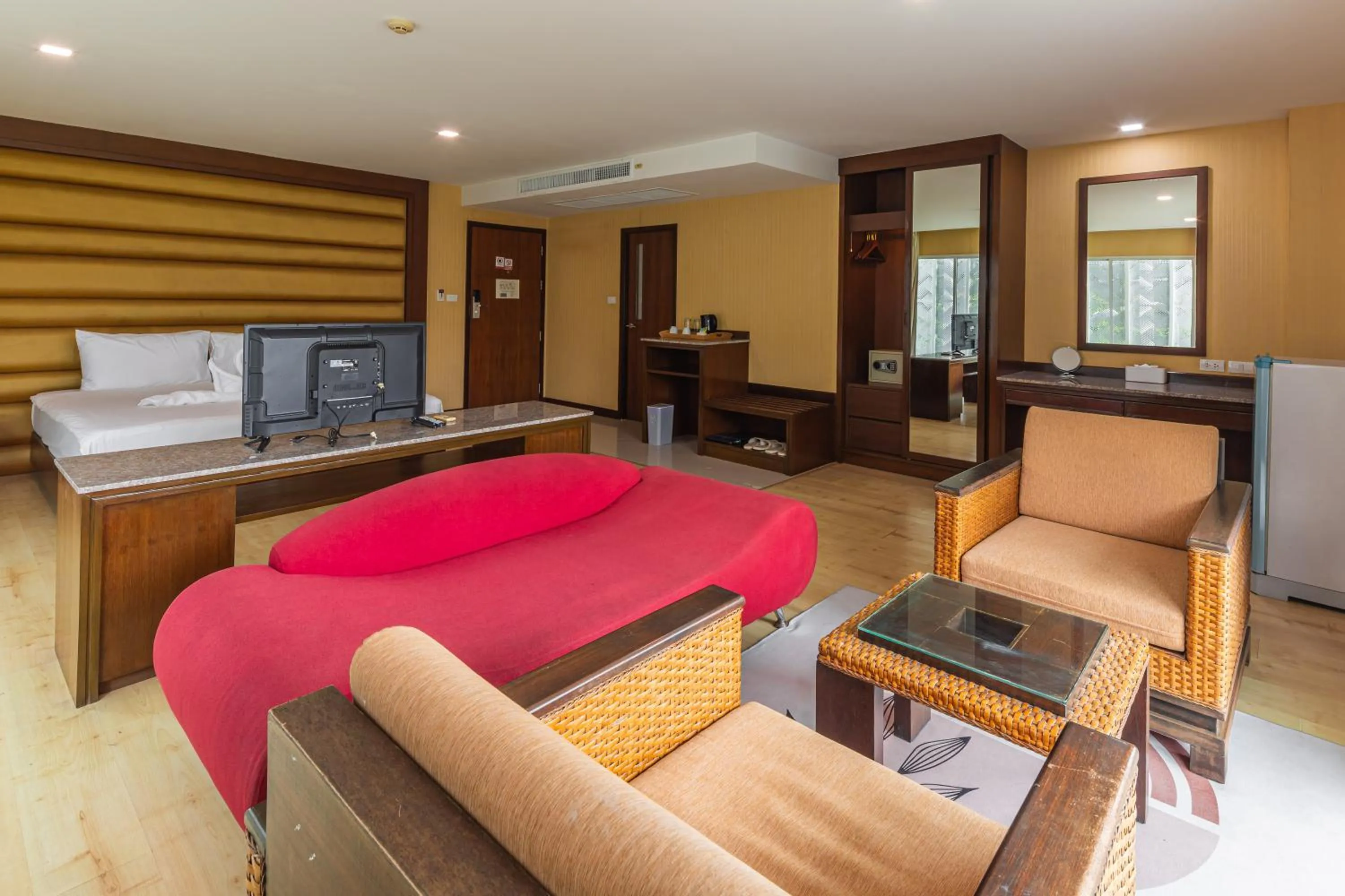 The Kris Resort Hotel