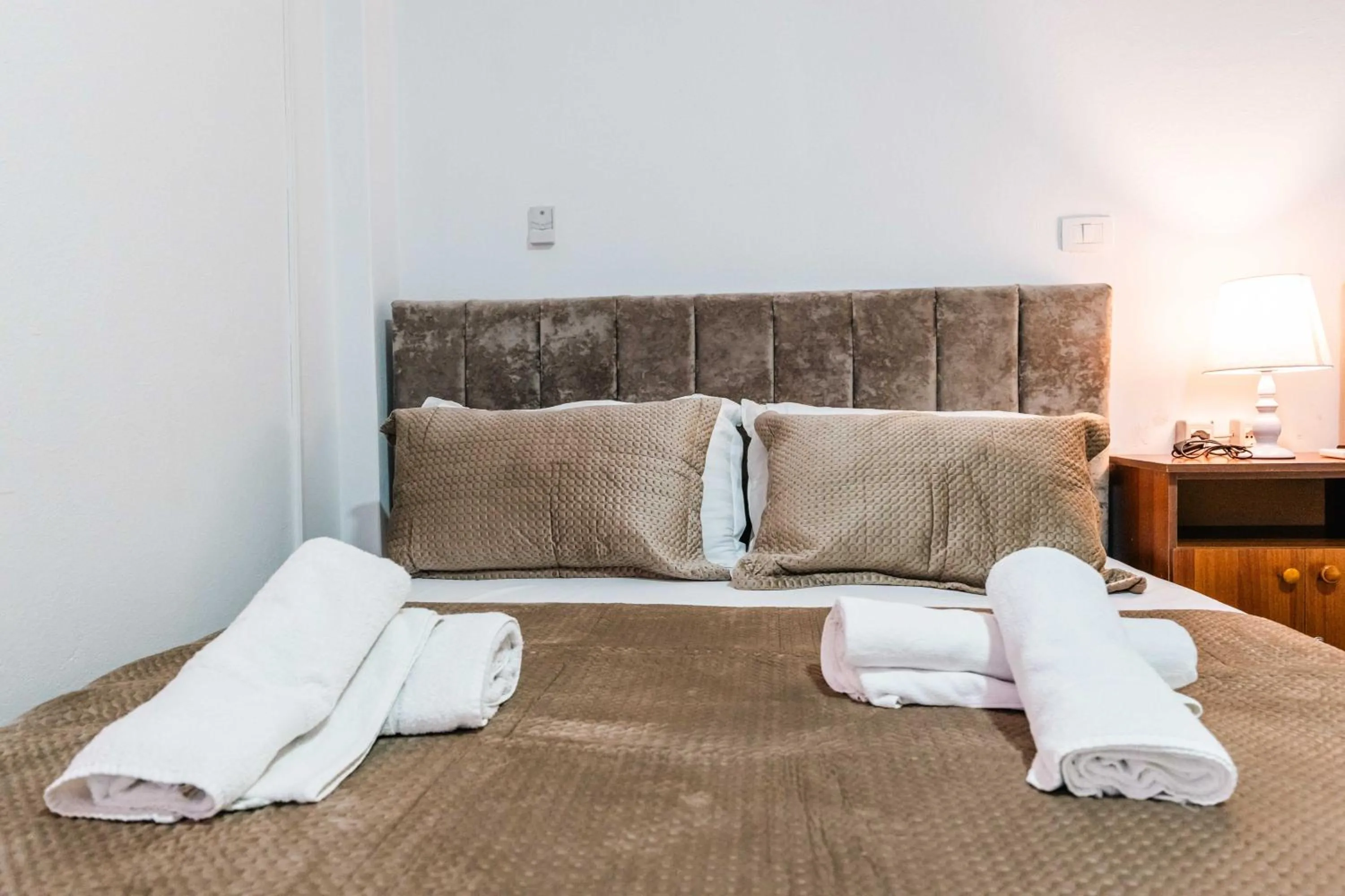 Photo of the whole room, Bed in KURTI Hotel