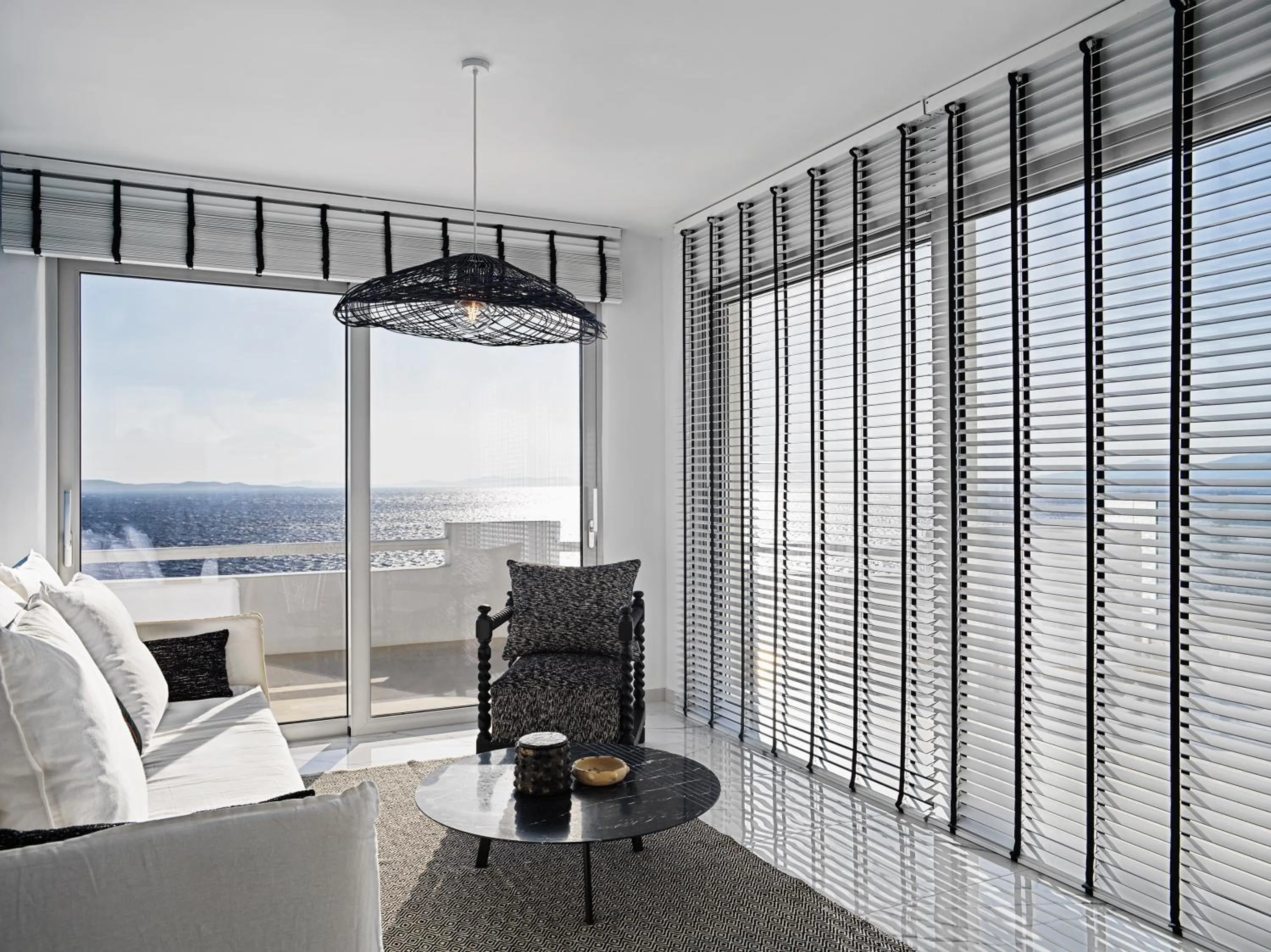 Living room in Kouros Hotel & Suites