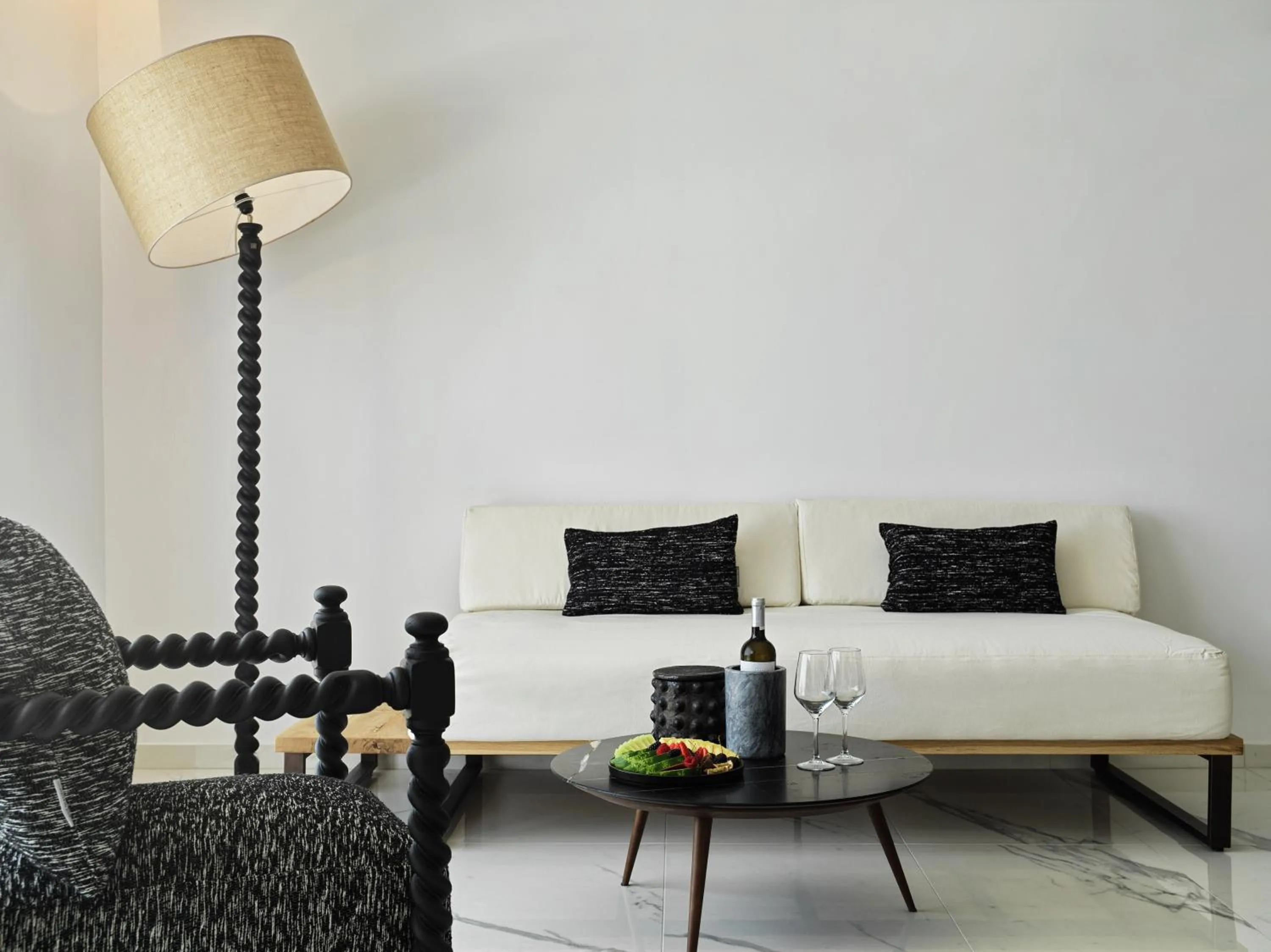 Living room in Kouros Hotel & Suites