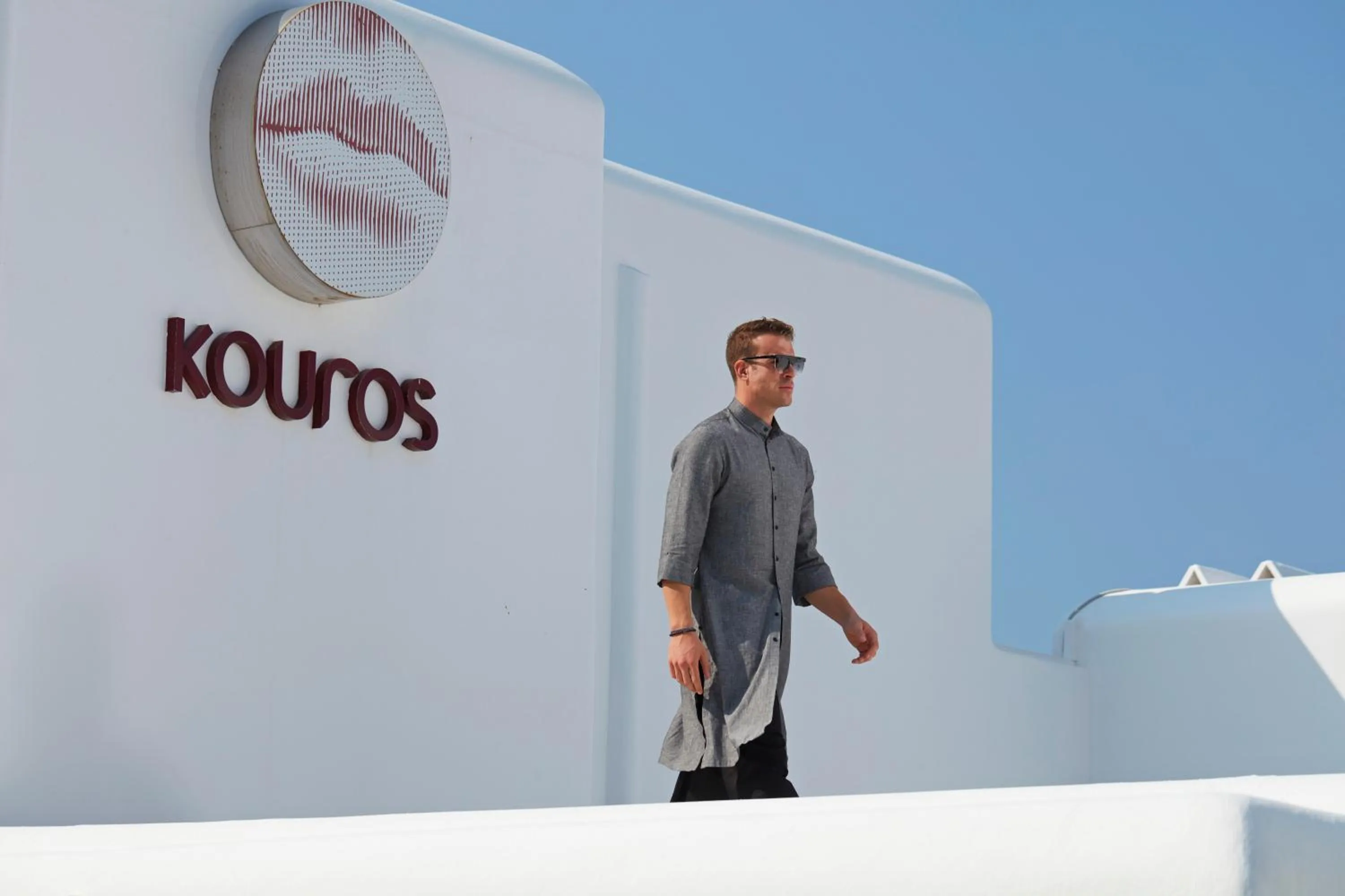 Property building in Kouros Hotel & Suites