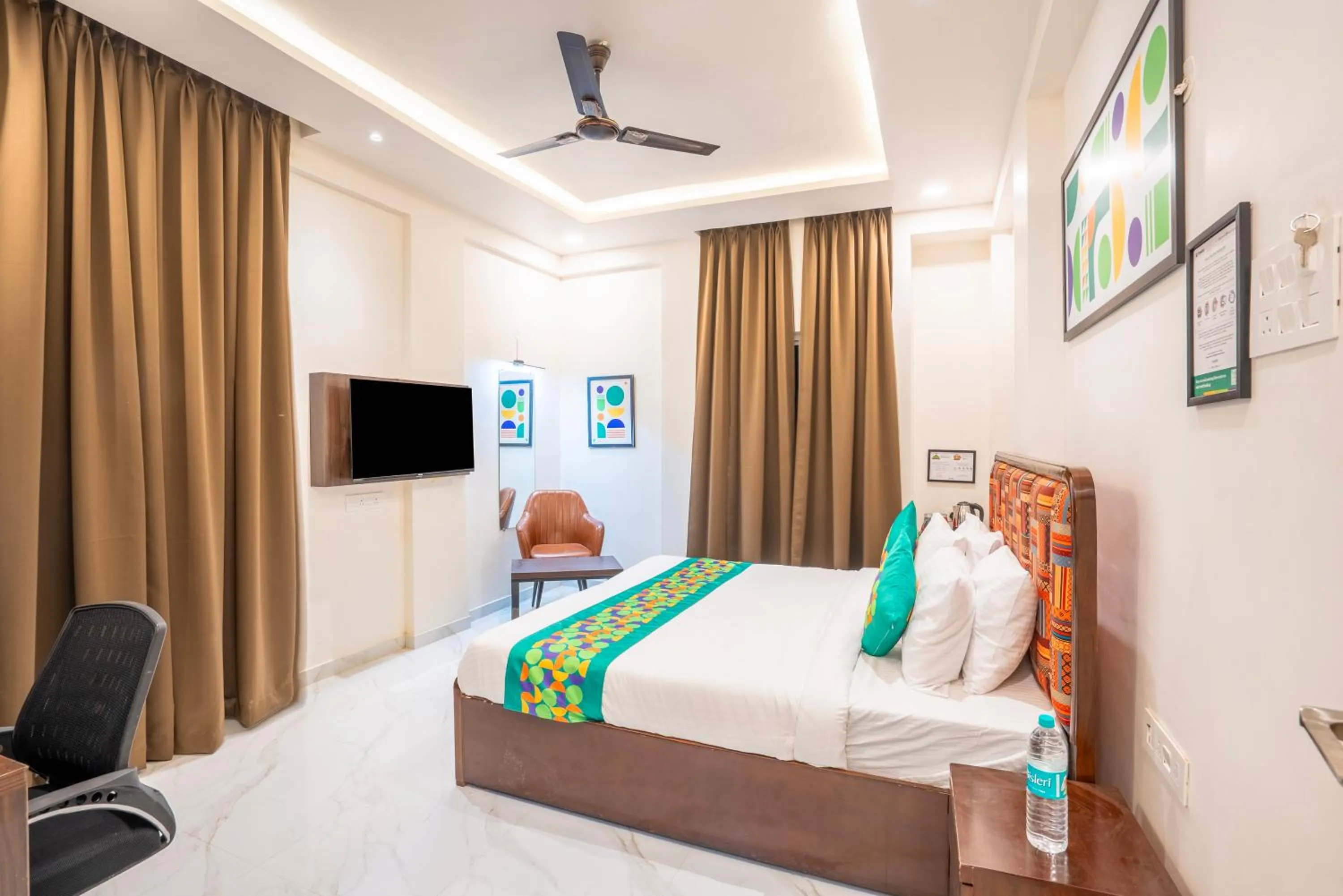 Bedroom, Bed in Treebo Parashar Max