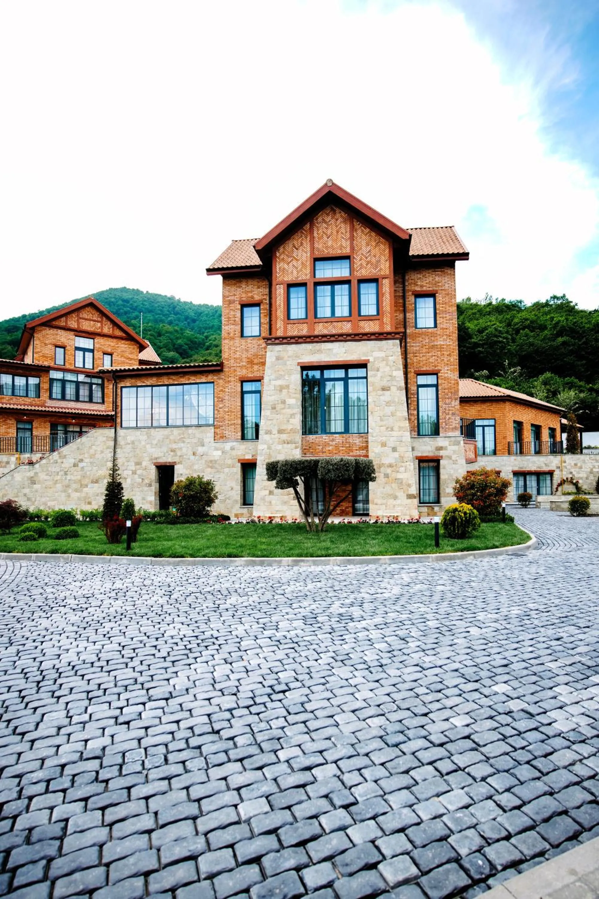 Property building in Hill Chalet Hotel Gabala