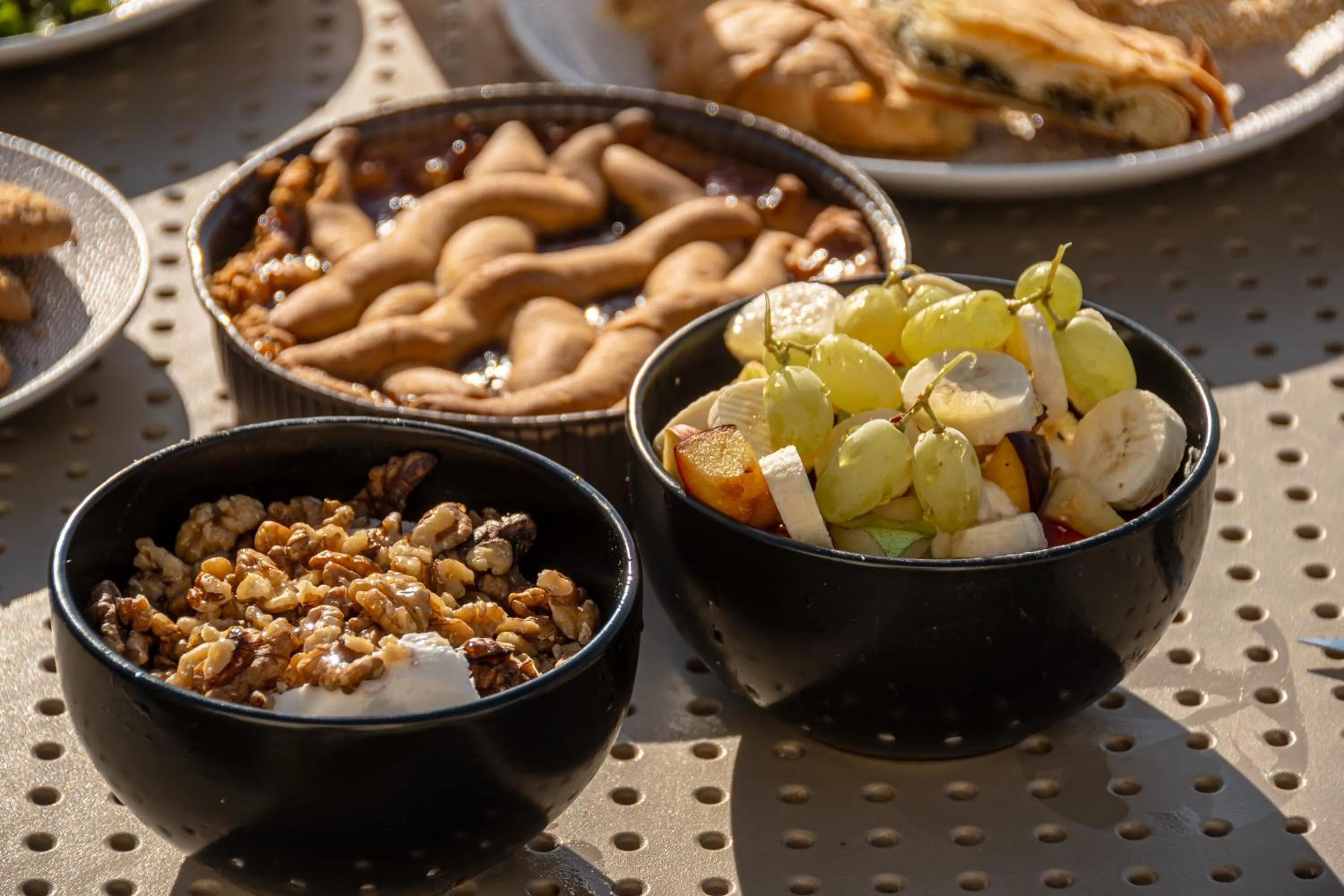 Spring in Niléa Island Living