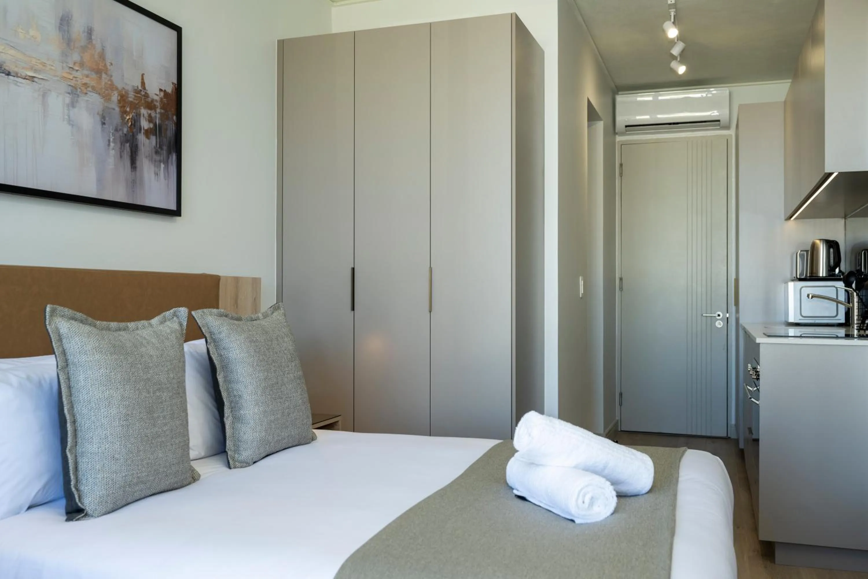 Bedroom, Bed in One Rosebank Executive Apartment Hotel