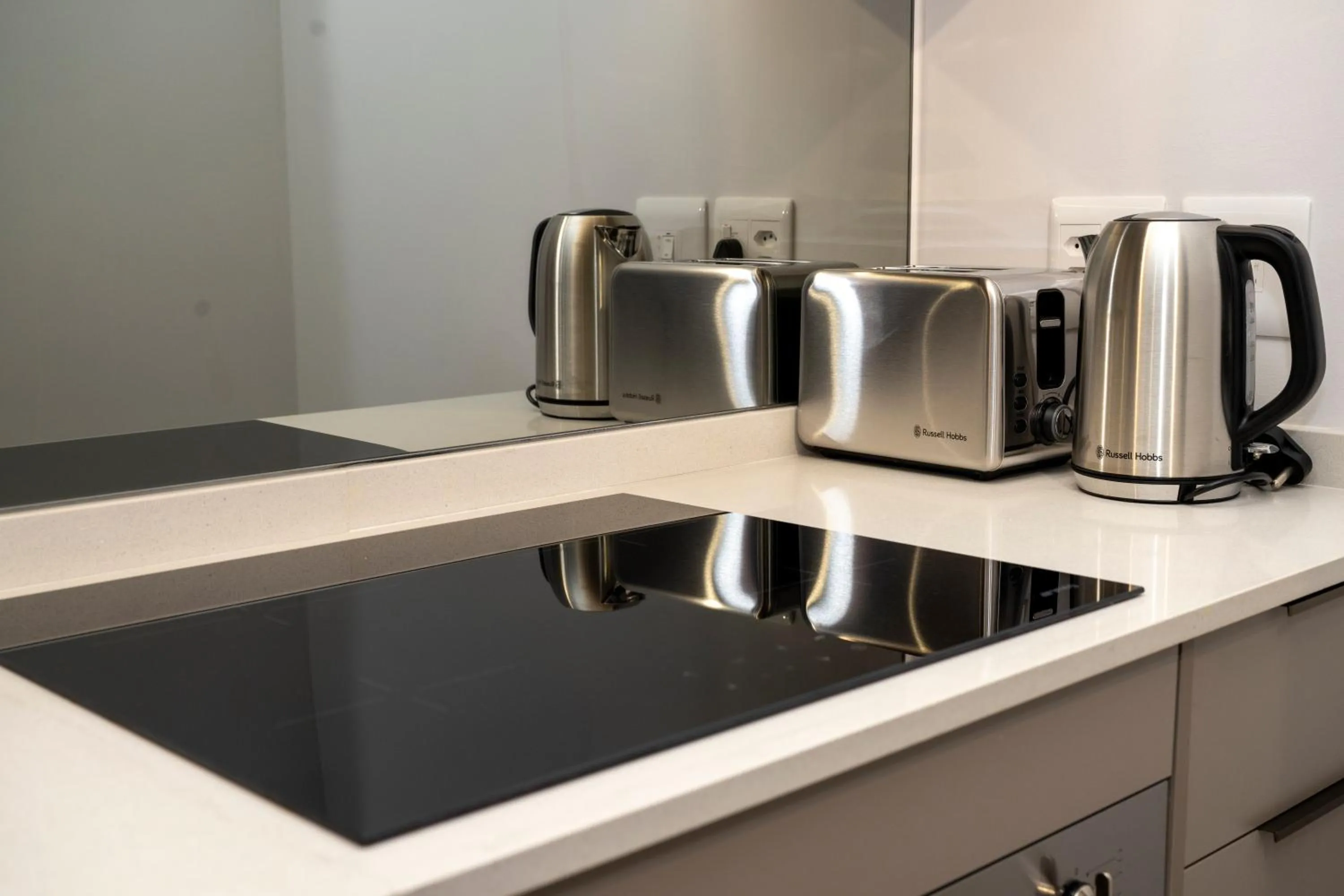 Kitchen or kitchenette in One Rosebank Executive Apartment Hotel