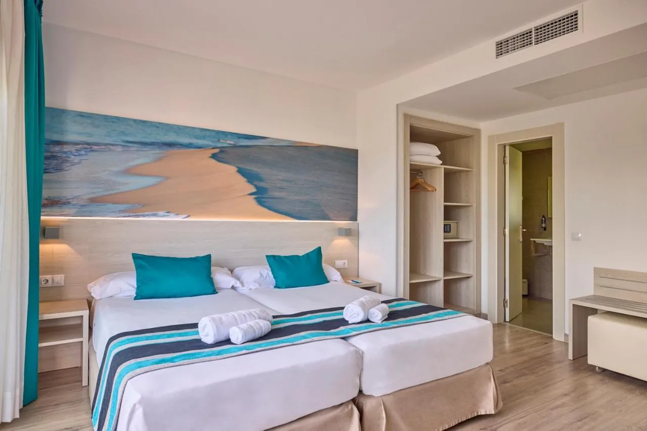 Bed in Welikehotel Fenix