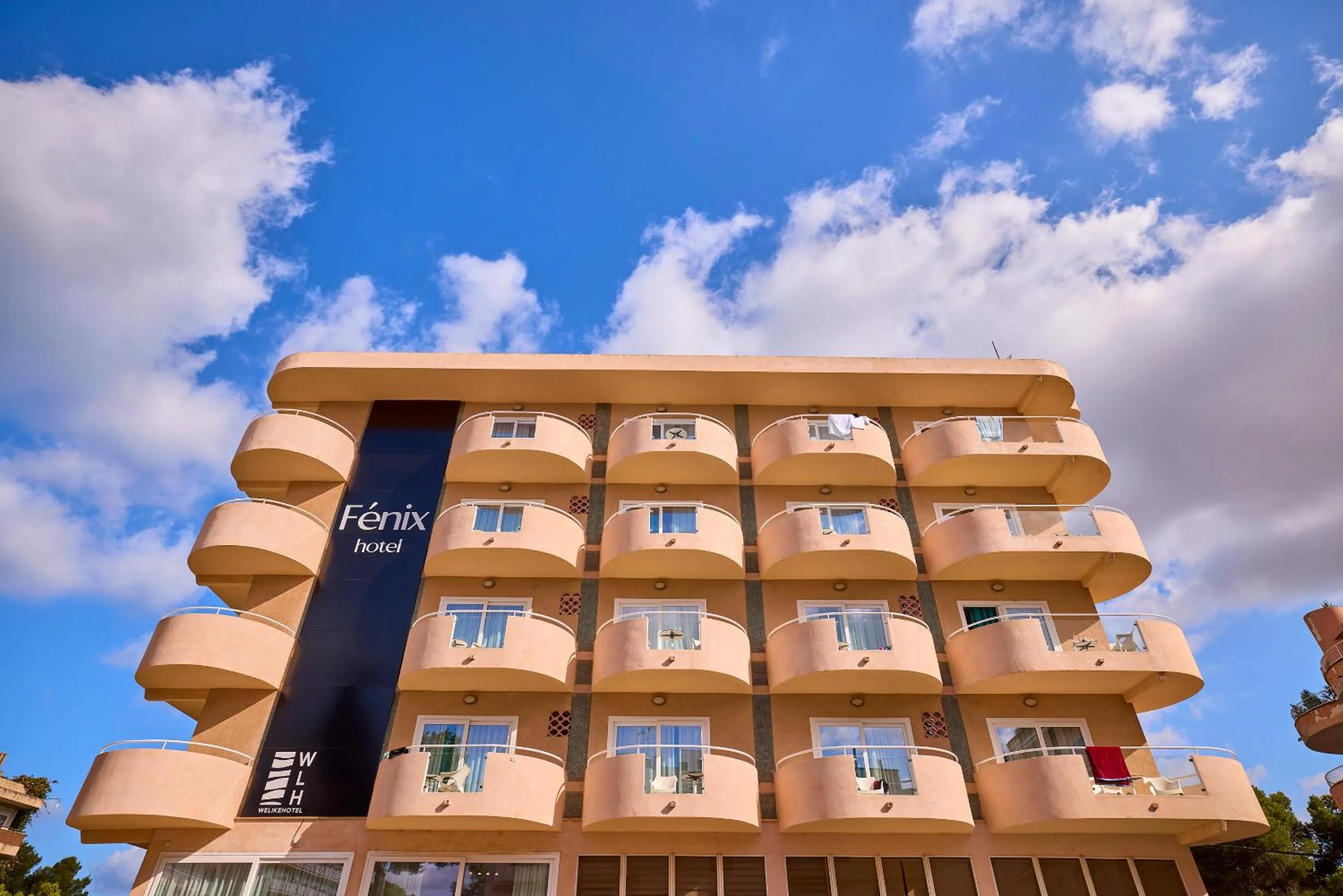 Facade/entrance in Welikehotel Fenix