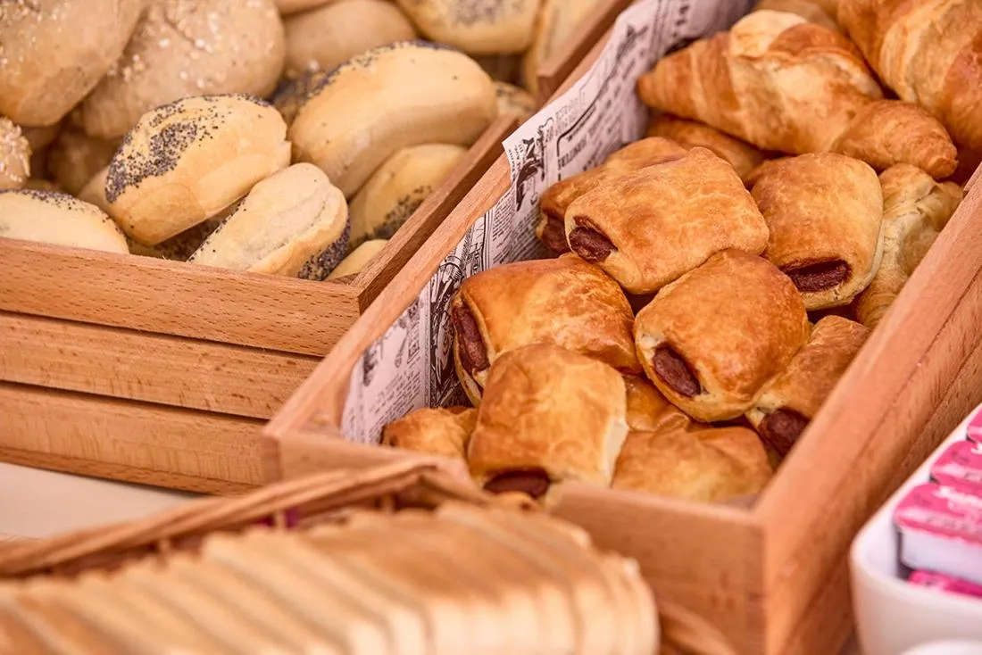 Buffet breakfast in Welikehotel Fenix