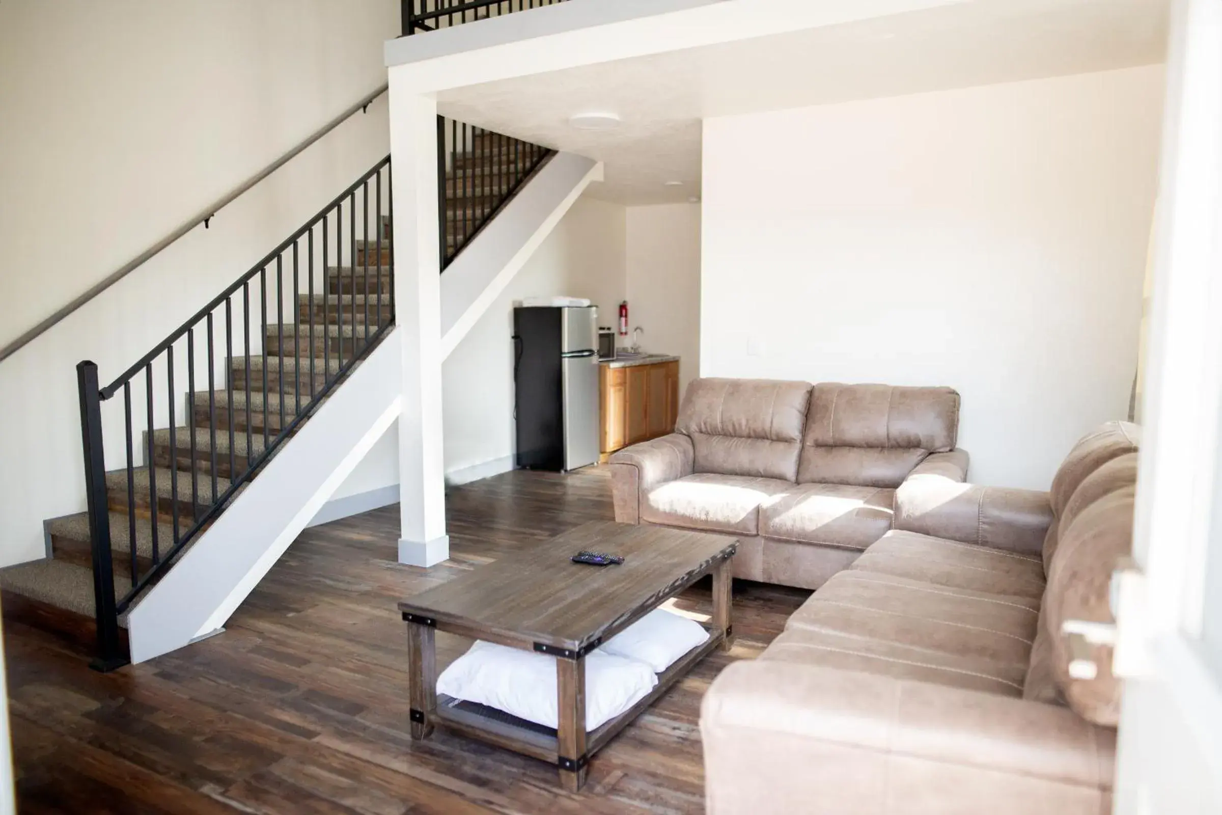 Triple Room with Bathroom in The IronHorse Inn Triple Room with Bathroom in The IronHorse Inn