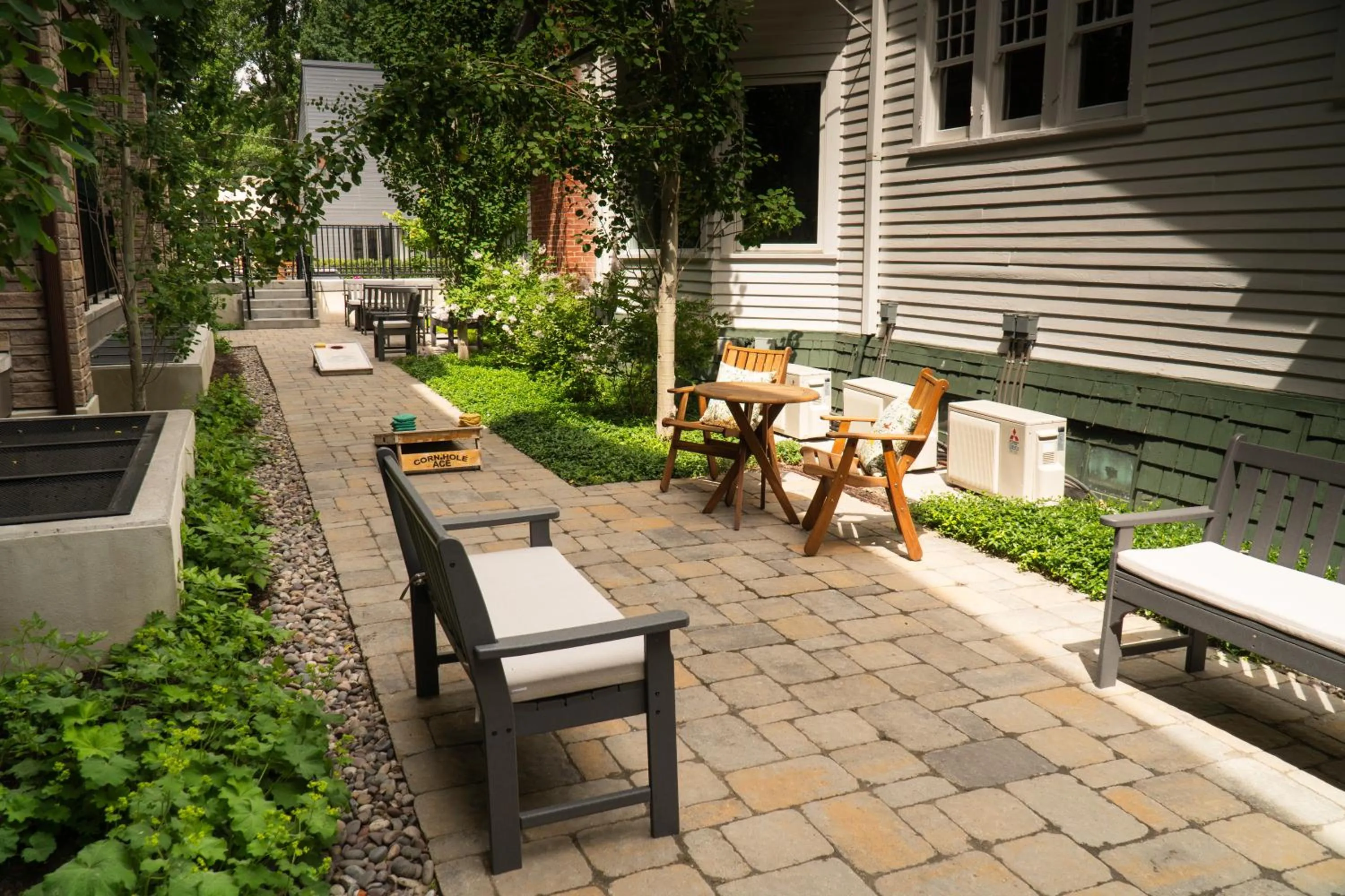 Garden in Huff House Inn and Cabins