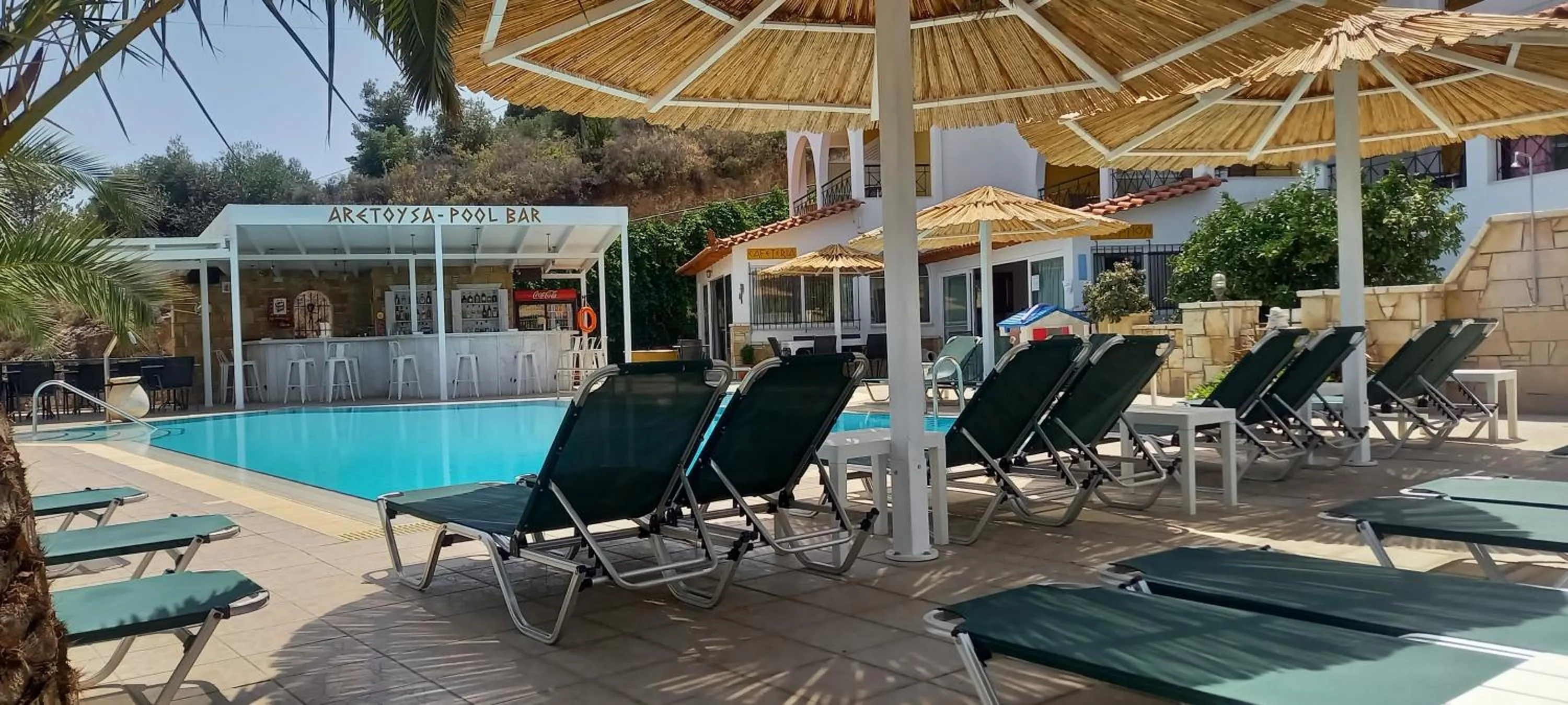 Swimming pool in Aretousa