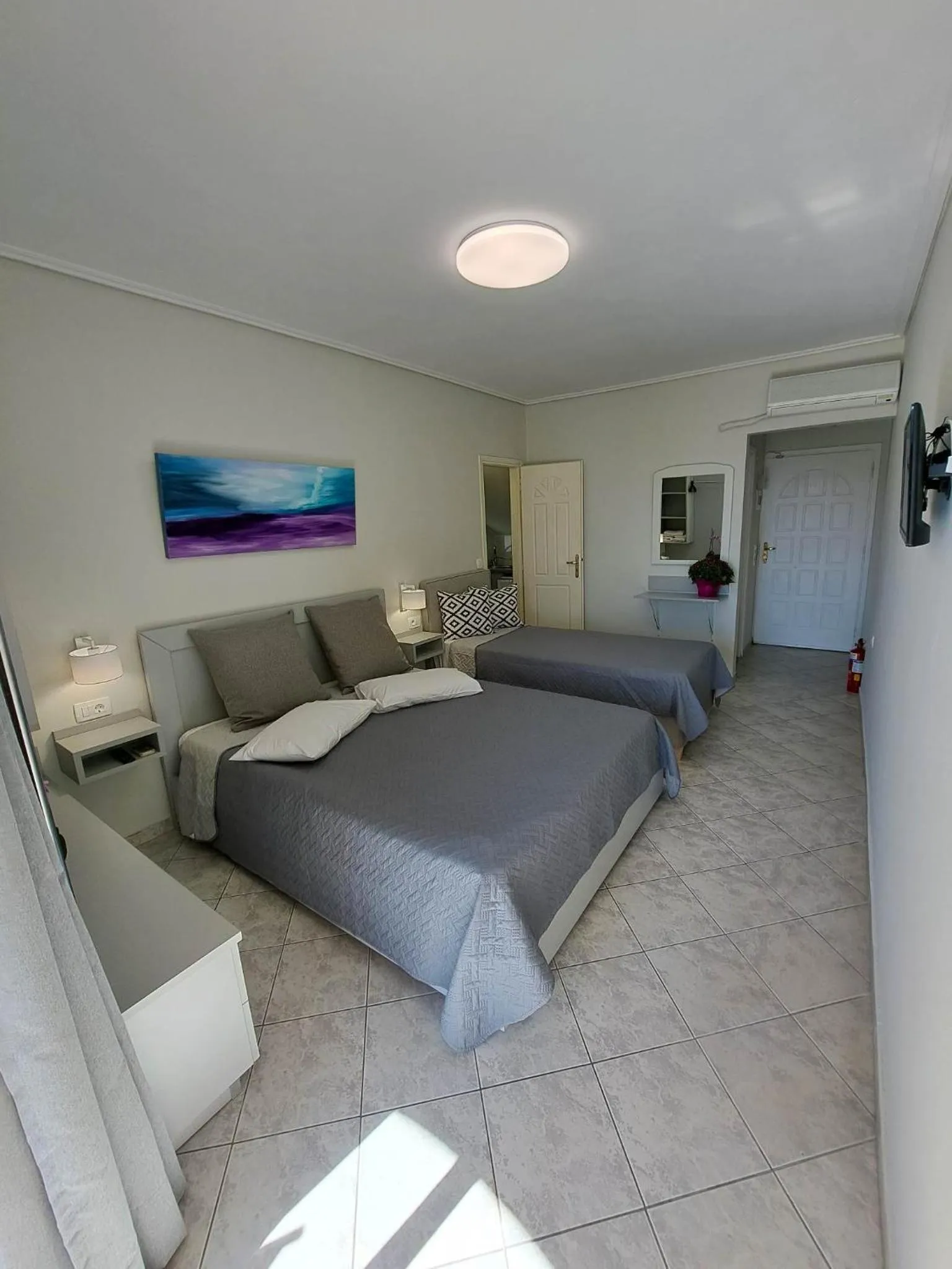 Bedroom, Bed in Aretousa