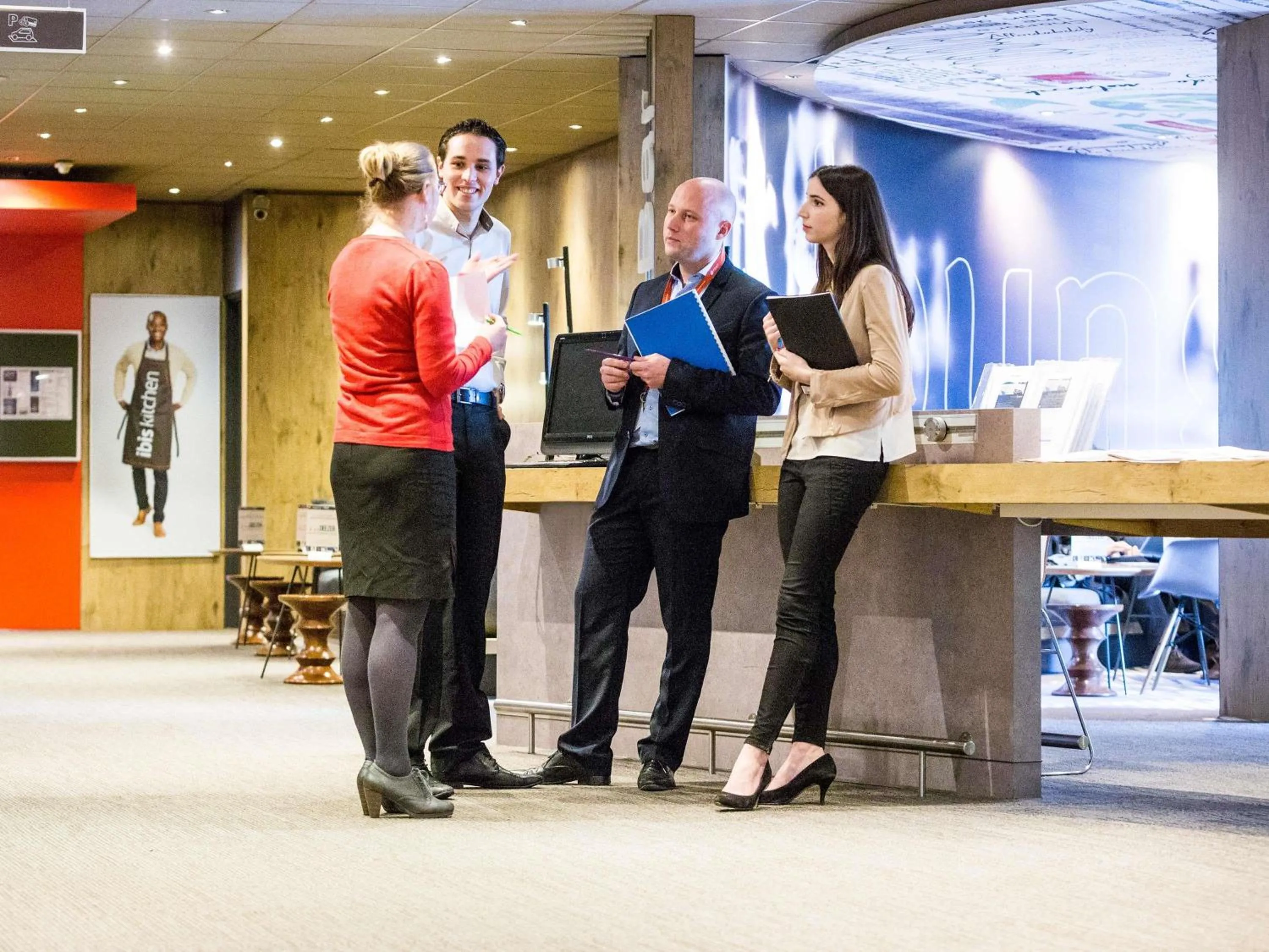 Lounge or bar in ibis Juiz de Fora