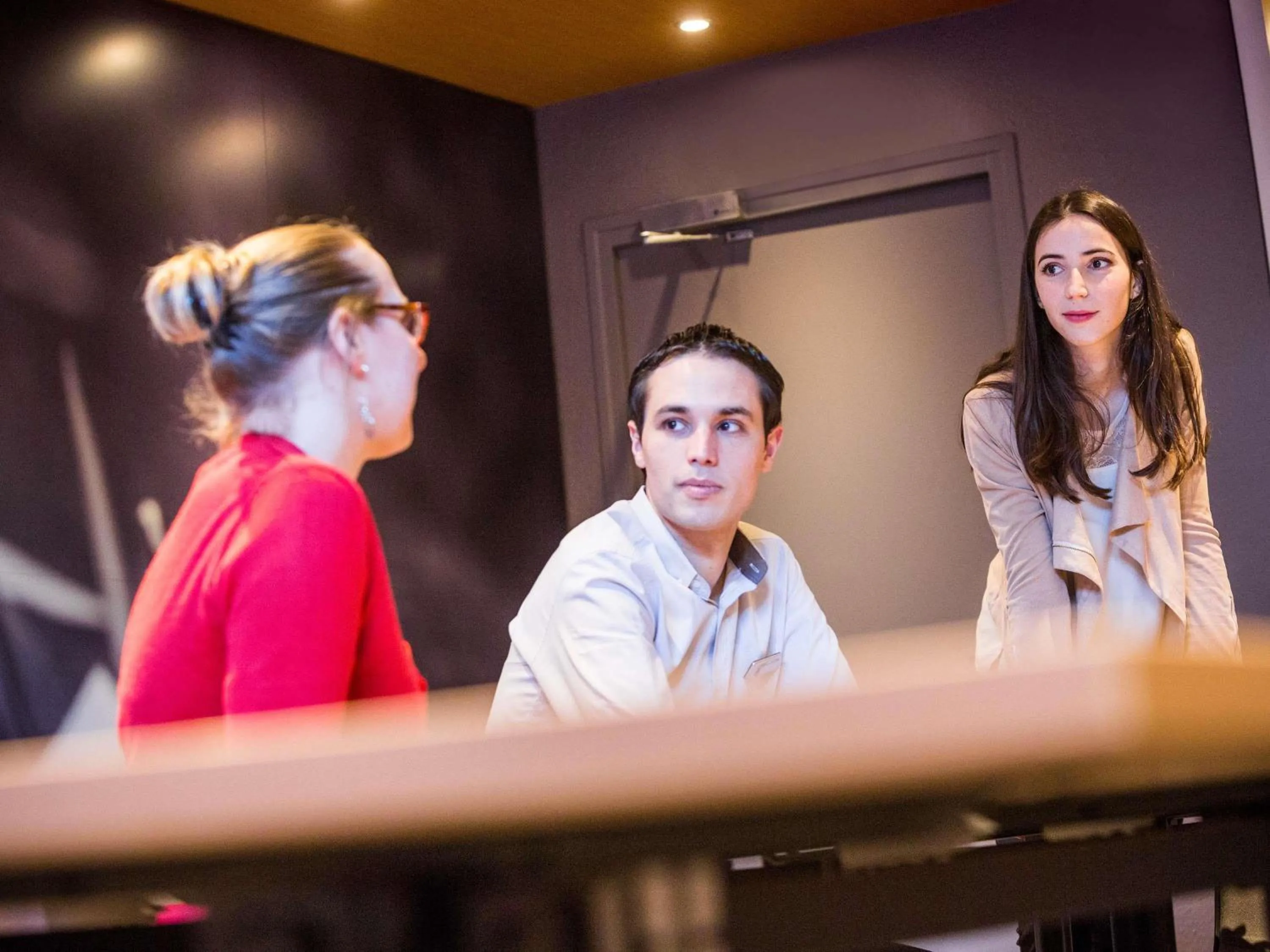 Lounge or bar in ibis Juiz de Fora