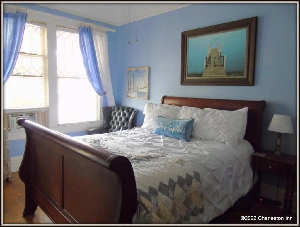 Bedroom, Bed in The Charleston Inn Hendersonville NC