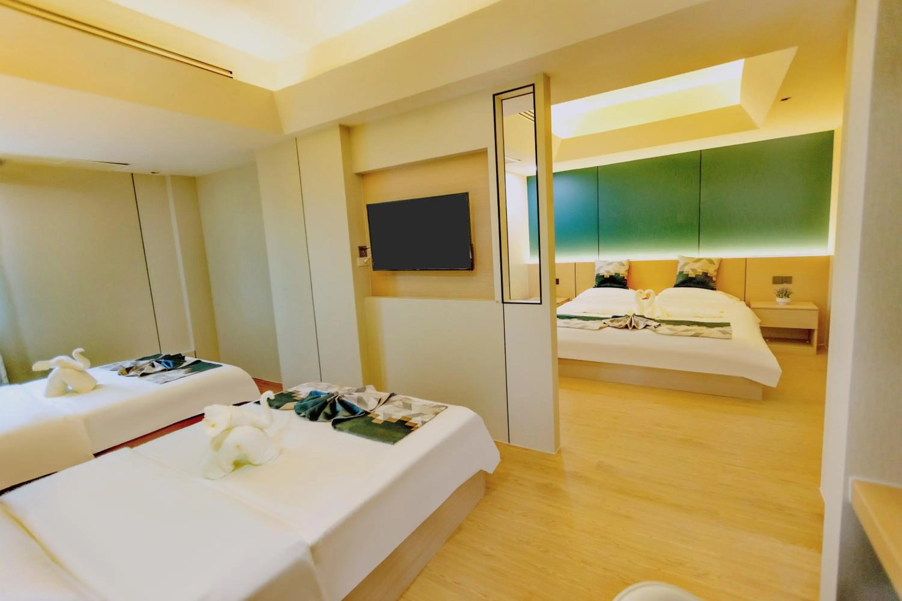 TV and multimedia, Bed in Xinmylin Boutique