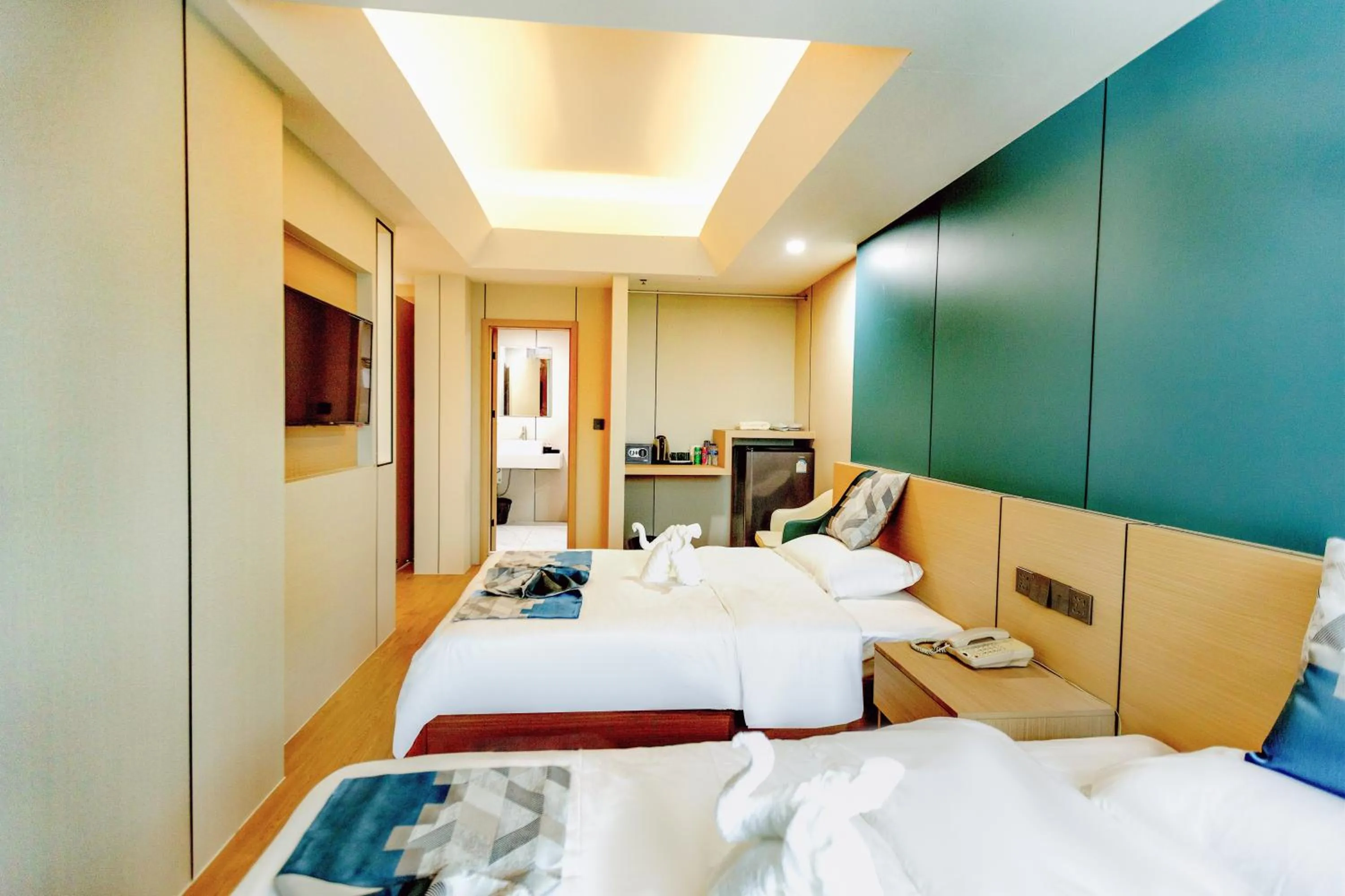 Bed in Xinmylin Boutique