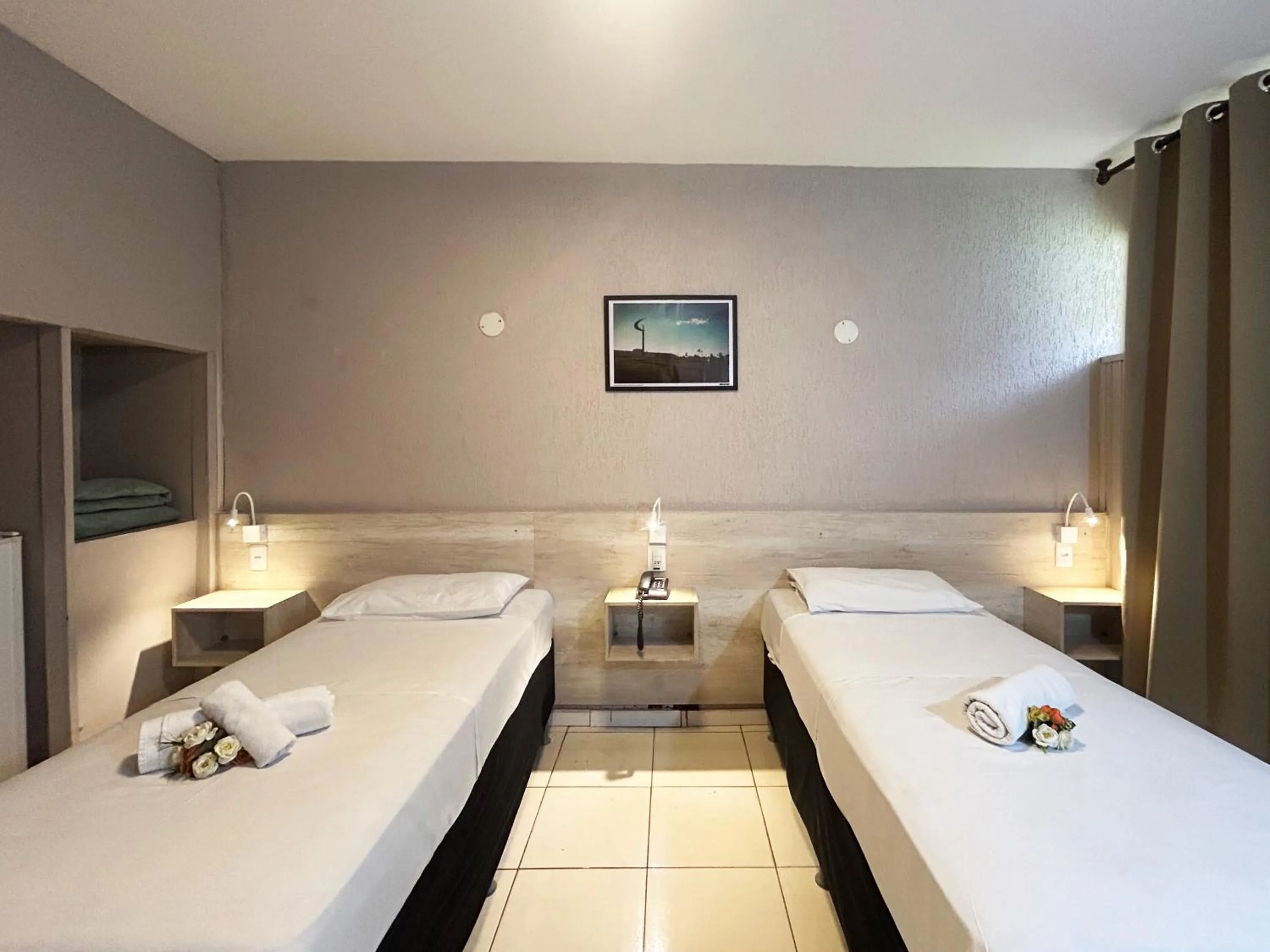 Bed in Hotel Econotel by Bsb Inn