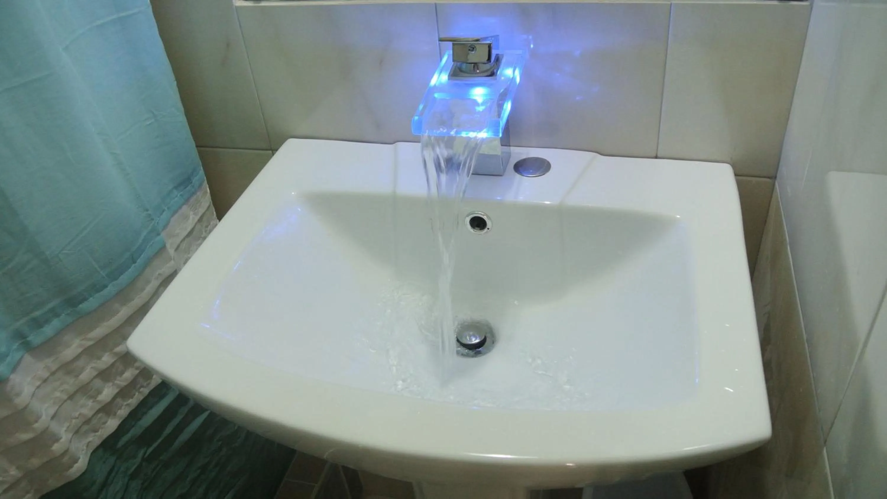 Bathroom in Beach Studio 6