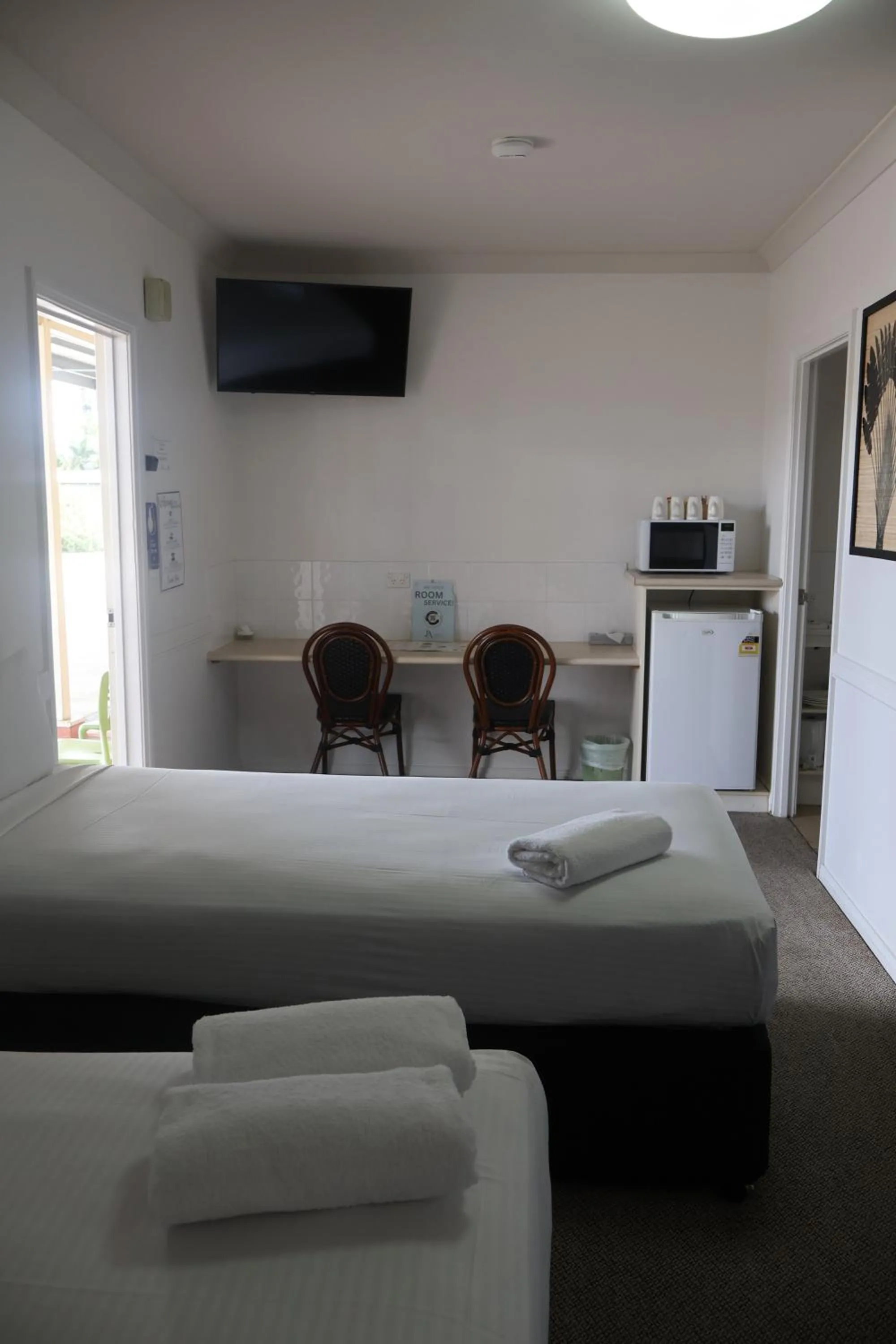 Photo of the whole room, Bed in Park Avenue Hotel Motel