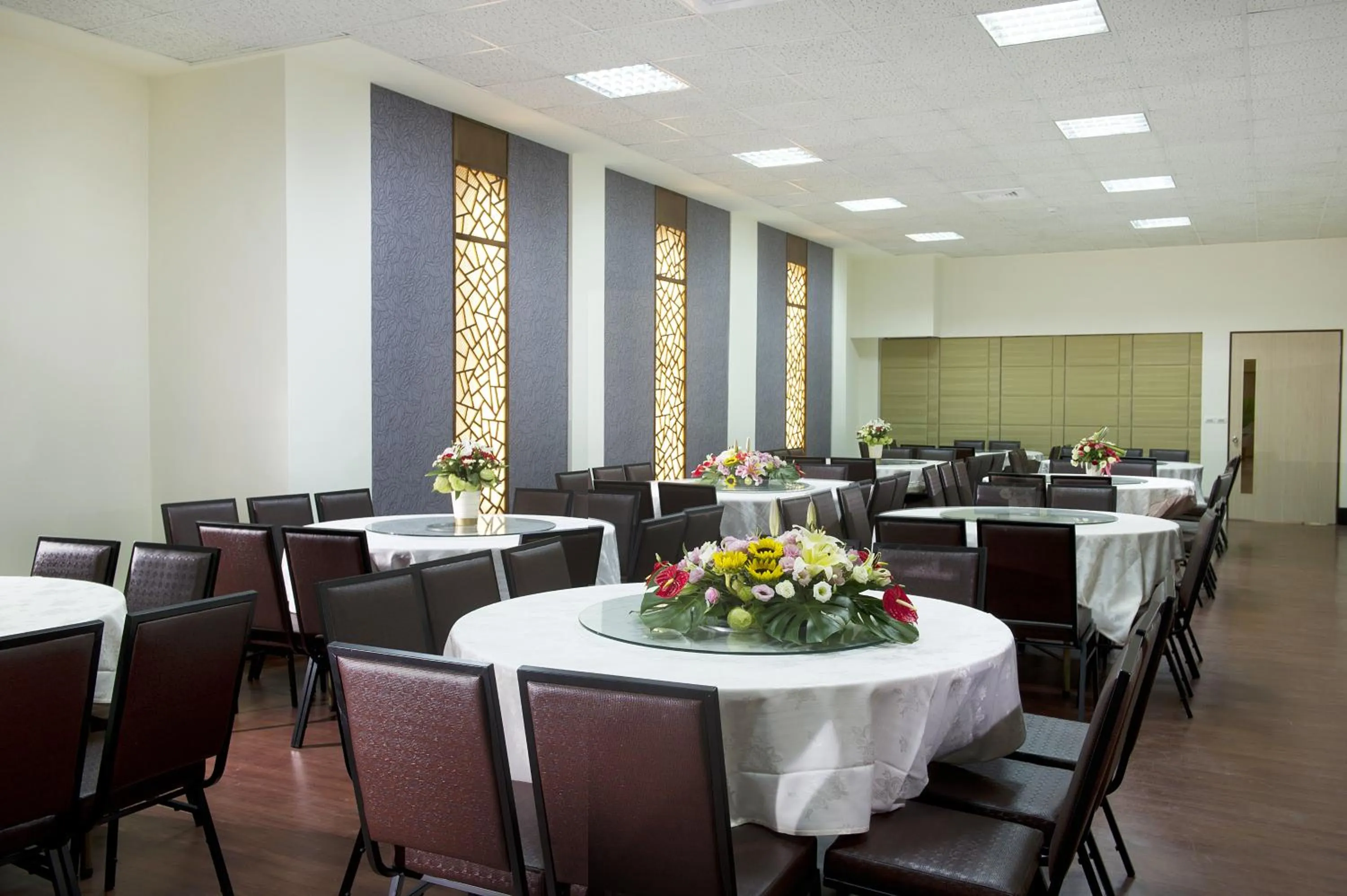 Restaurant/places to eat in Ocean Hayline Hotel