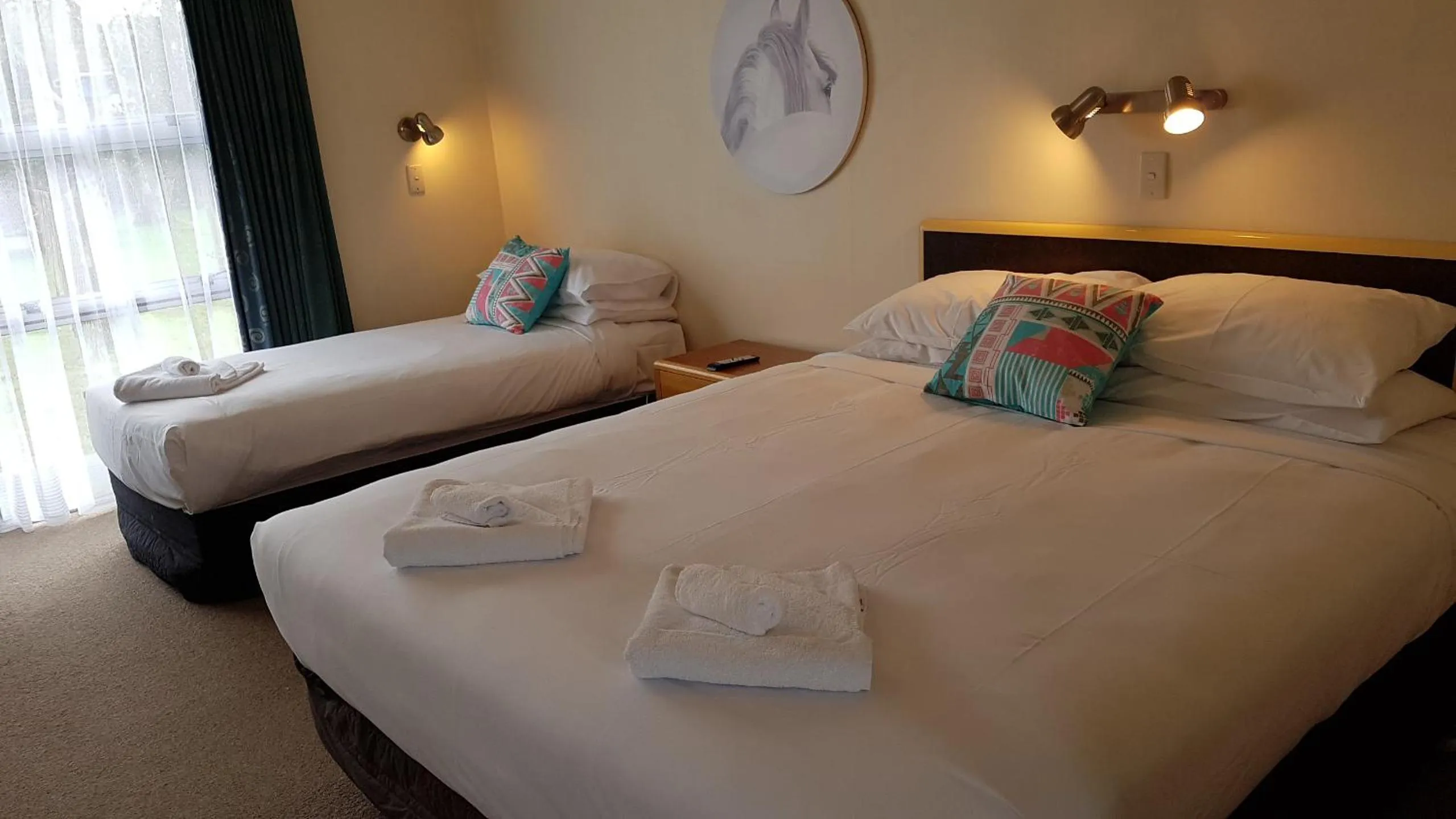 Bedroom in Putaruru Arms Motor Inn