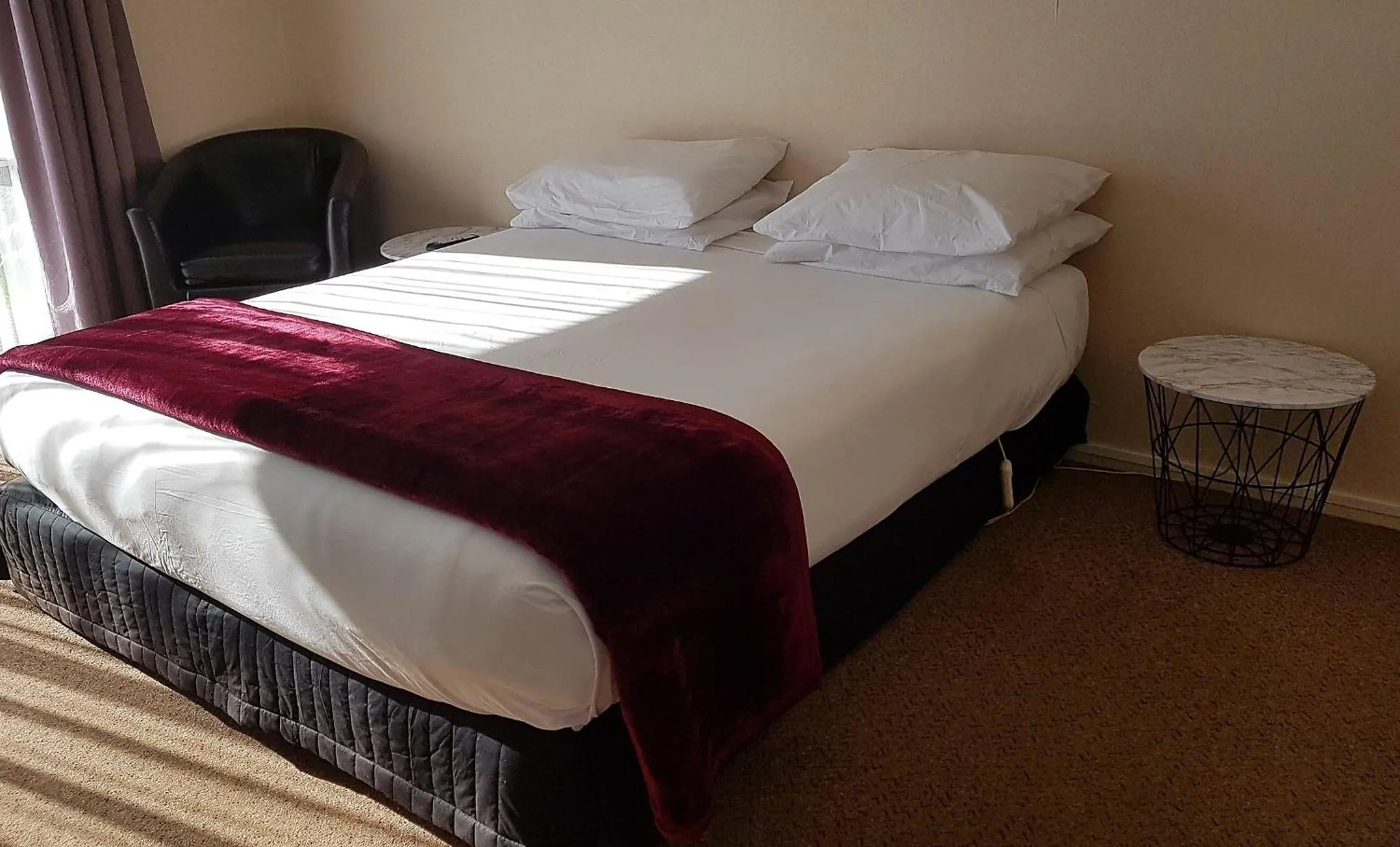 Bedroom in Putaruru Arms Motor Inn