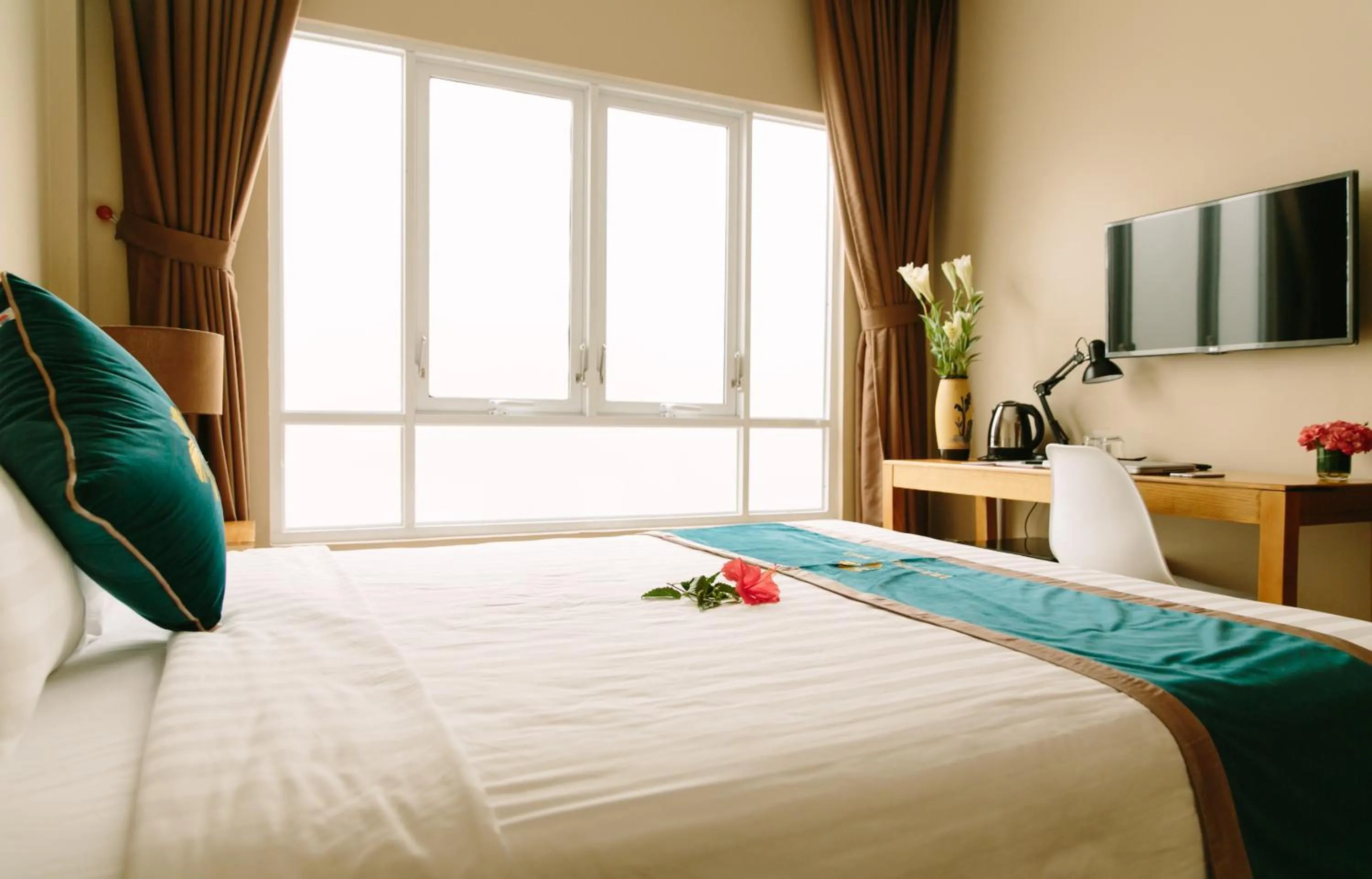 Bed in Minh Nhung Hotel