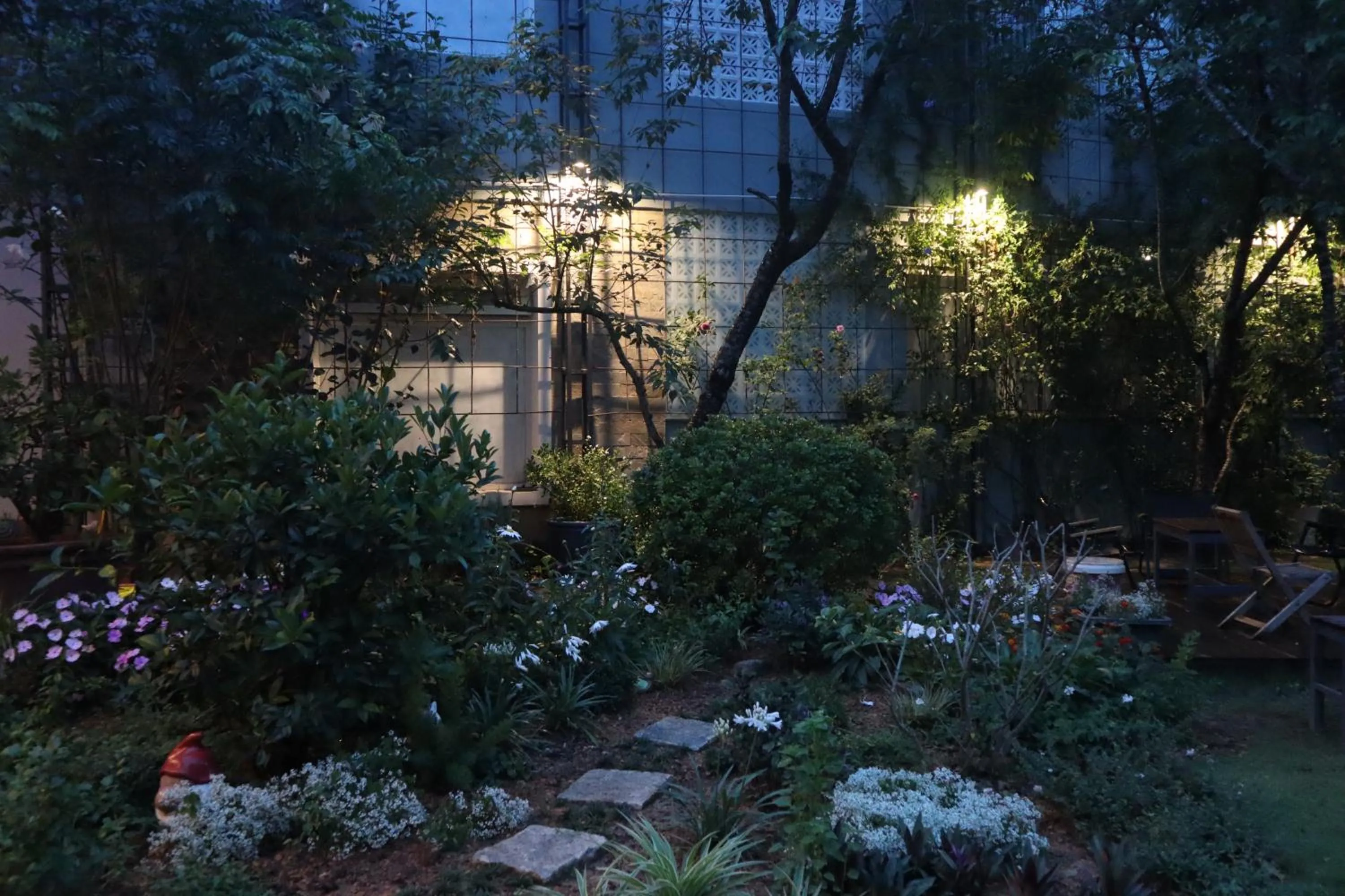 Spring in Hoang Loc Villa