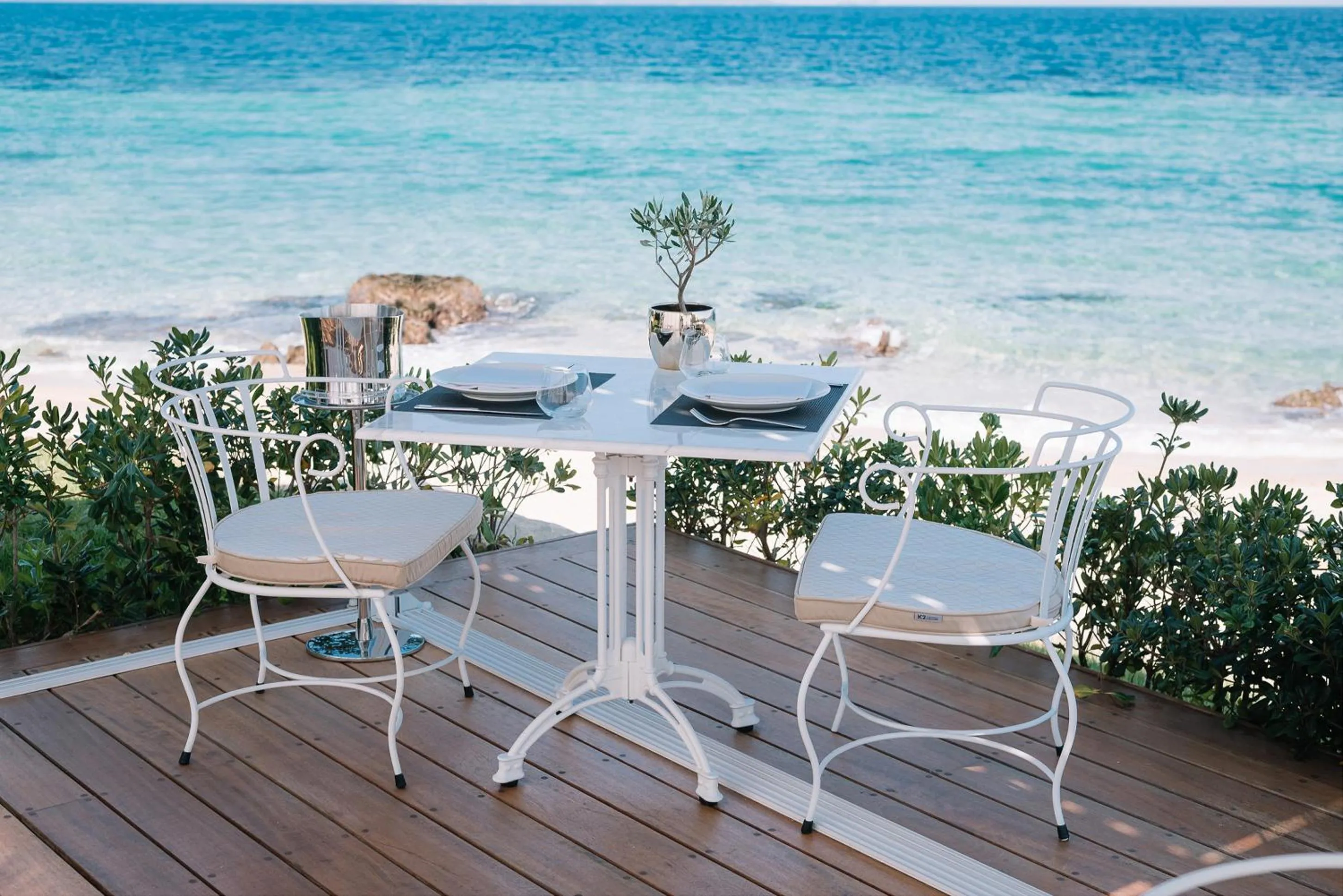 Restaurant/places to eat in Avaton Luxury Beach Resort - Relais & Chateaux