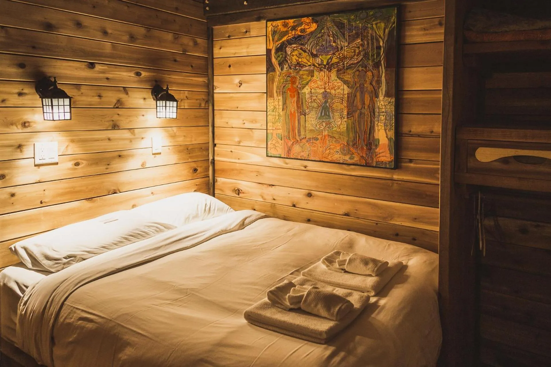 Bedroom, Bed in Logden Lodge