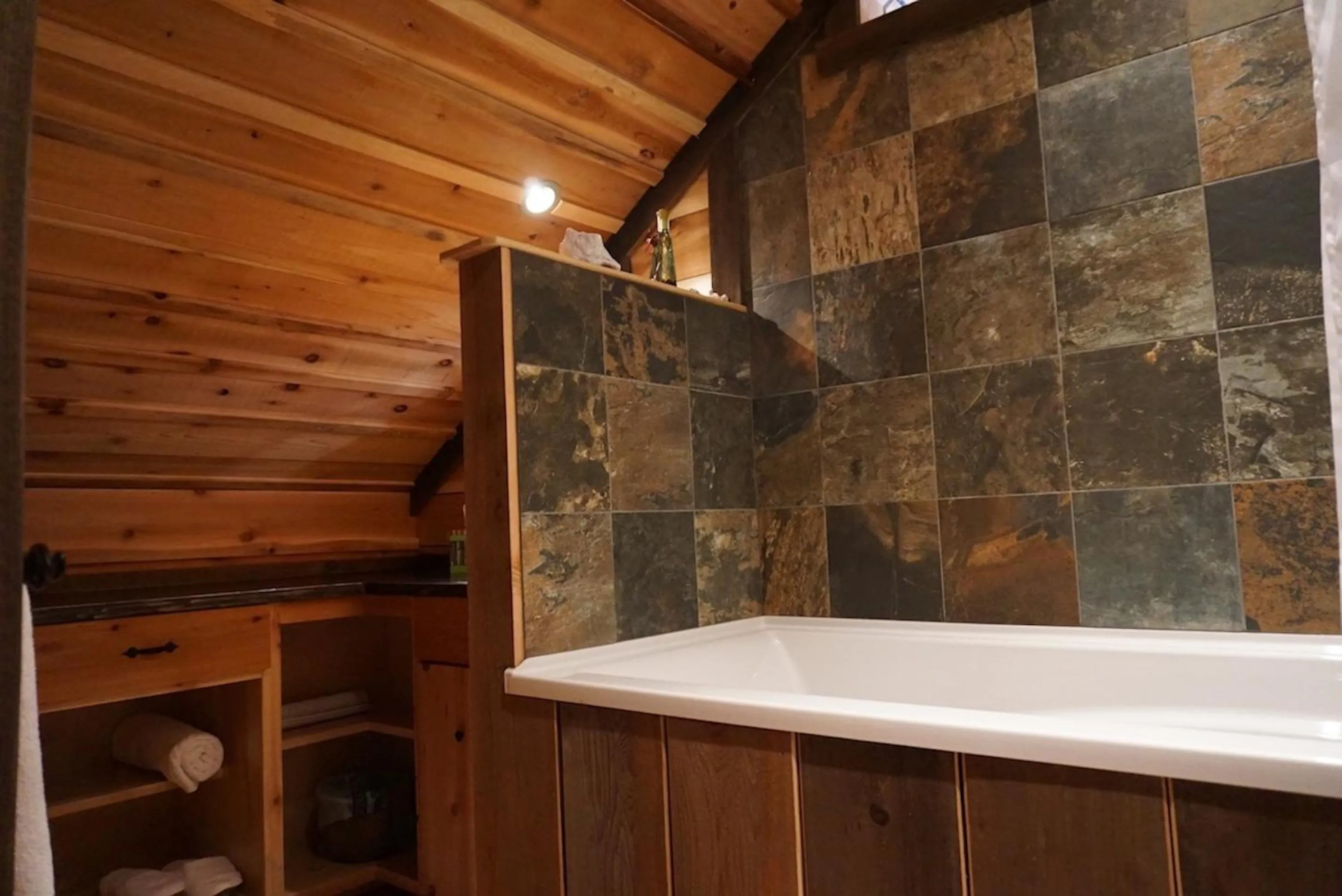 Bathroom in Logden Lodge