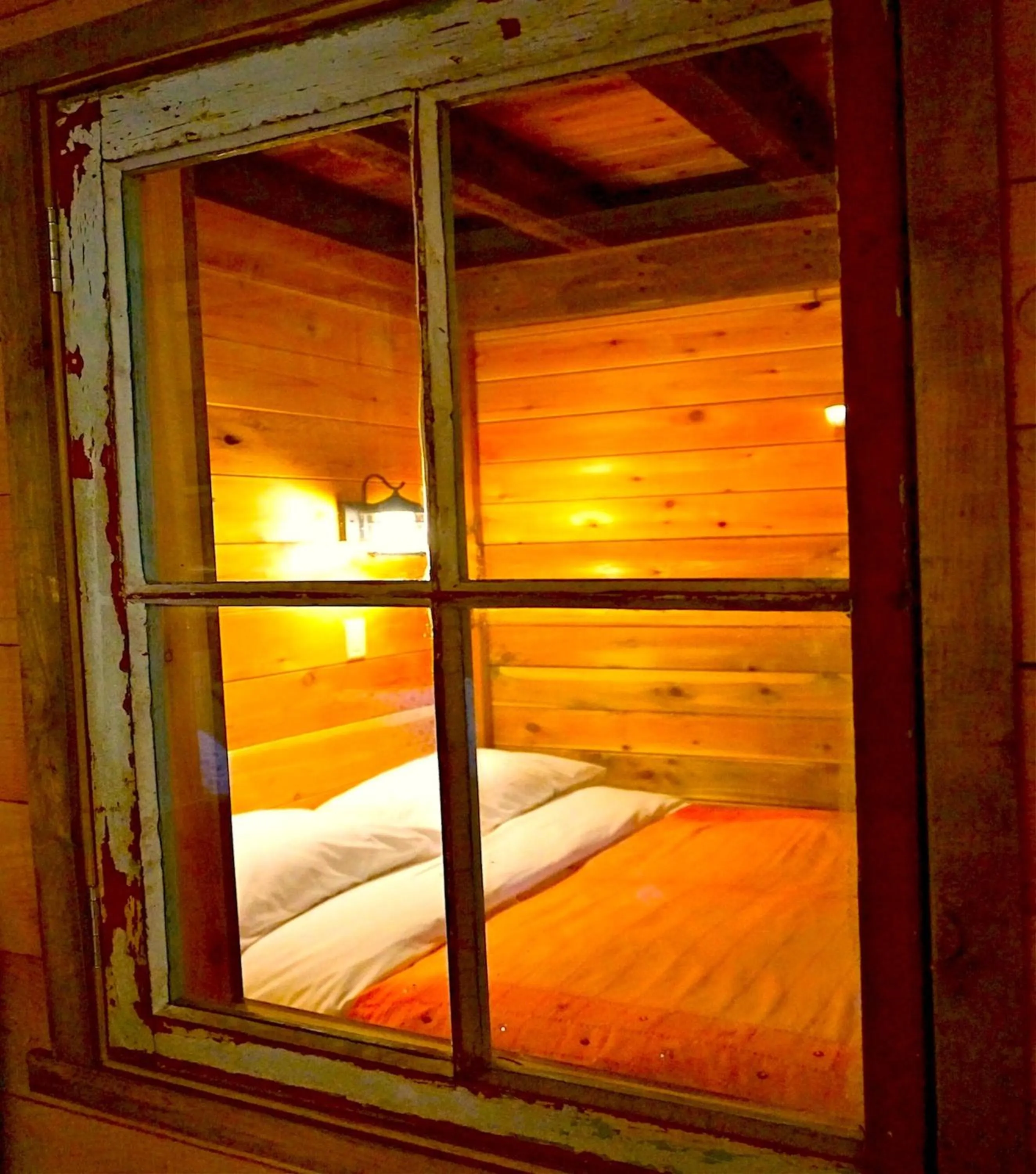 Bedroom, Bed in Logden Lodge