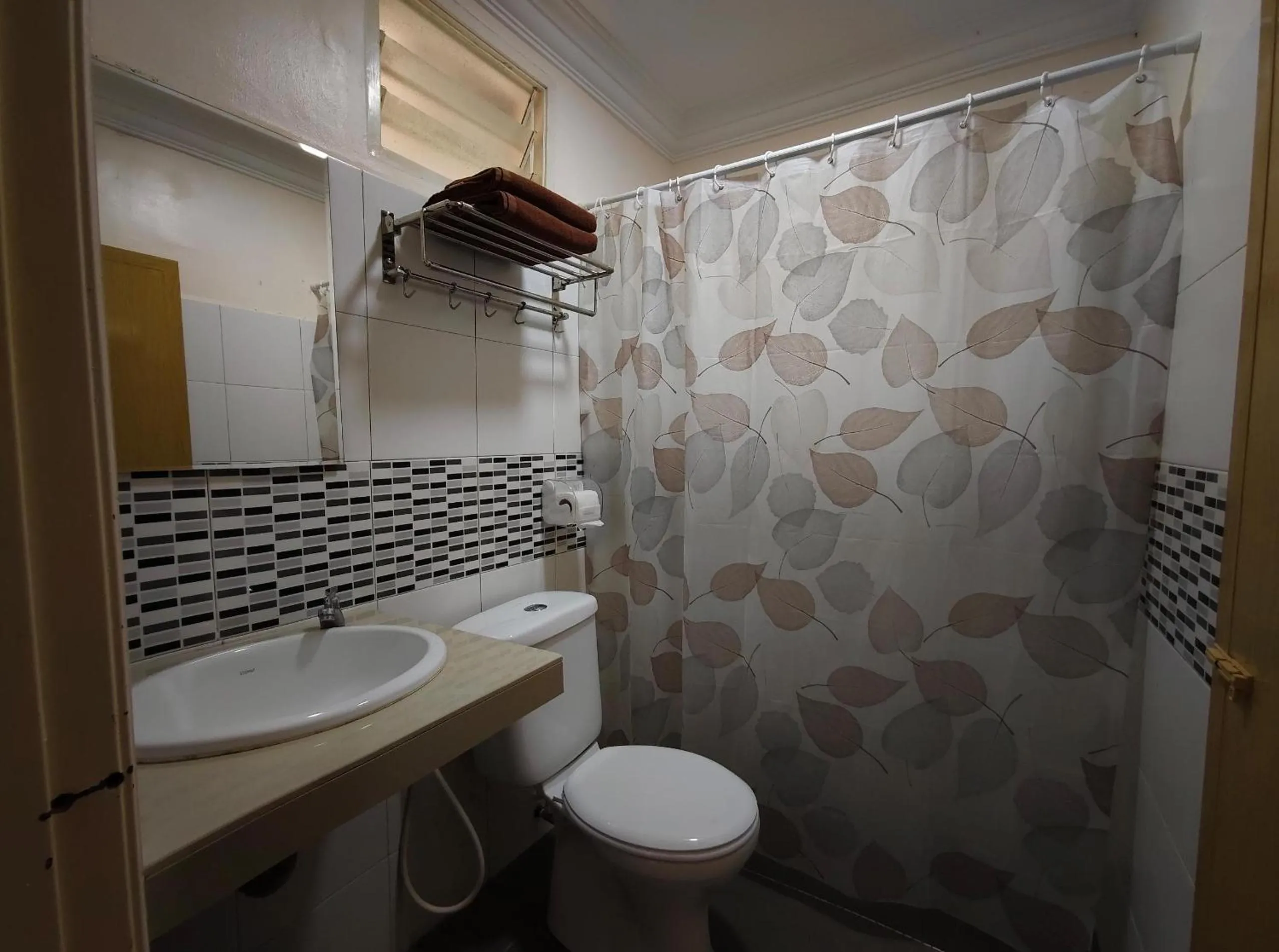 Shower in Casa Idaman Motel Langkawi