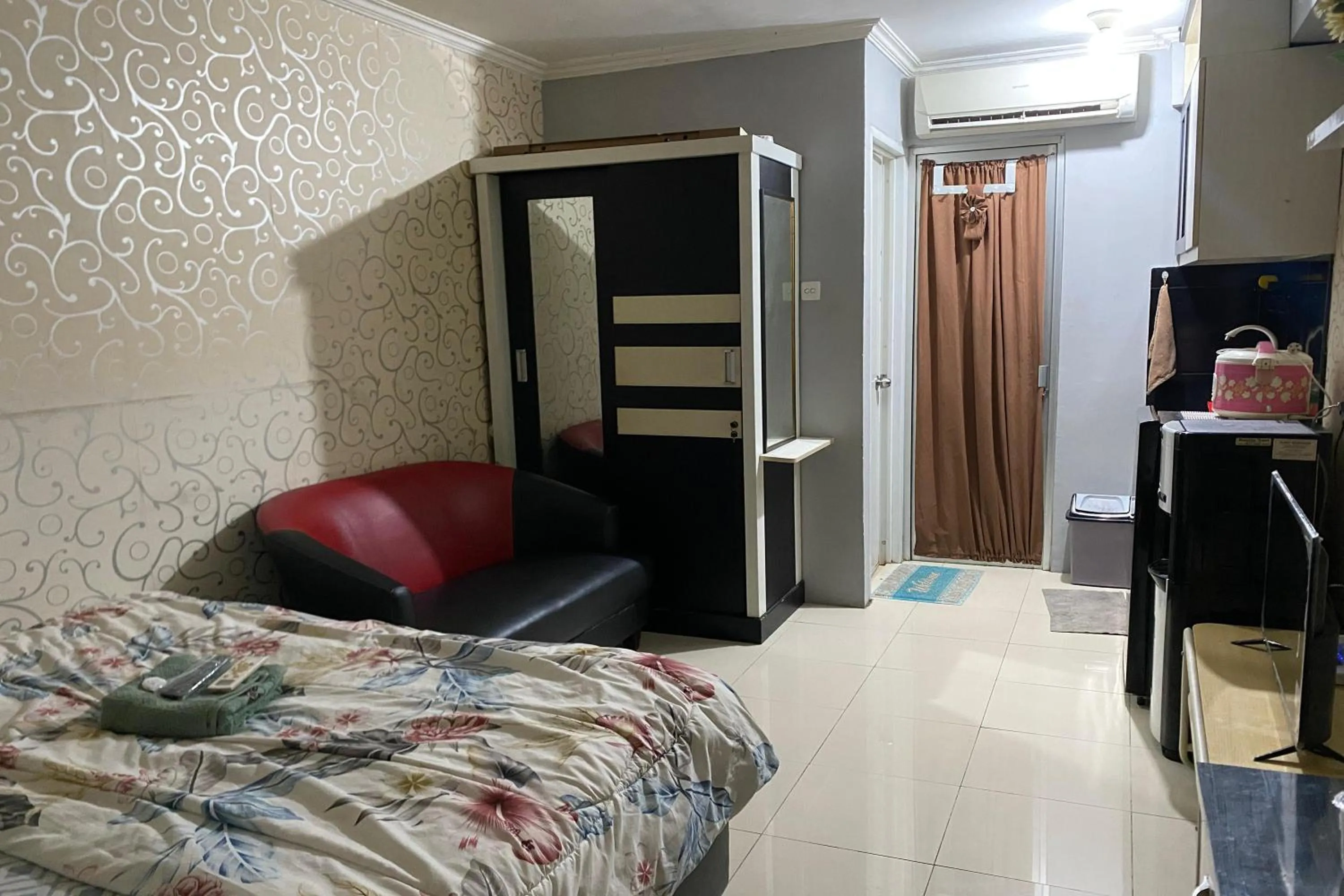 Bed in Apartment Bassura City by Berkah Estate