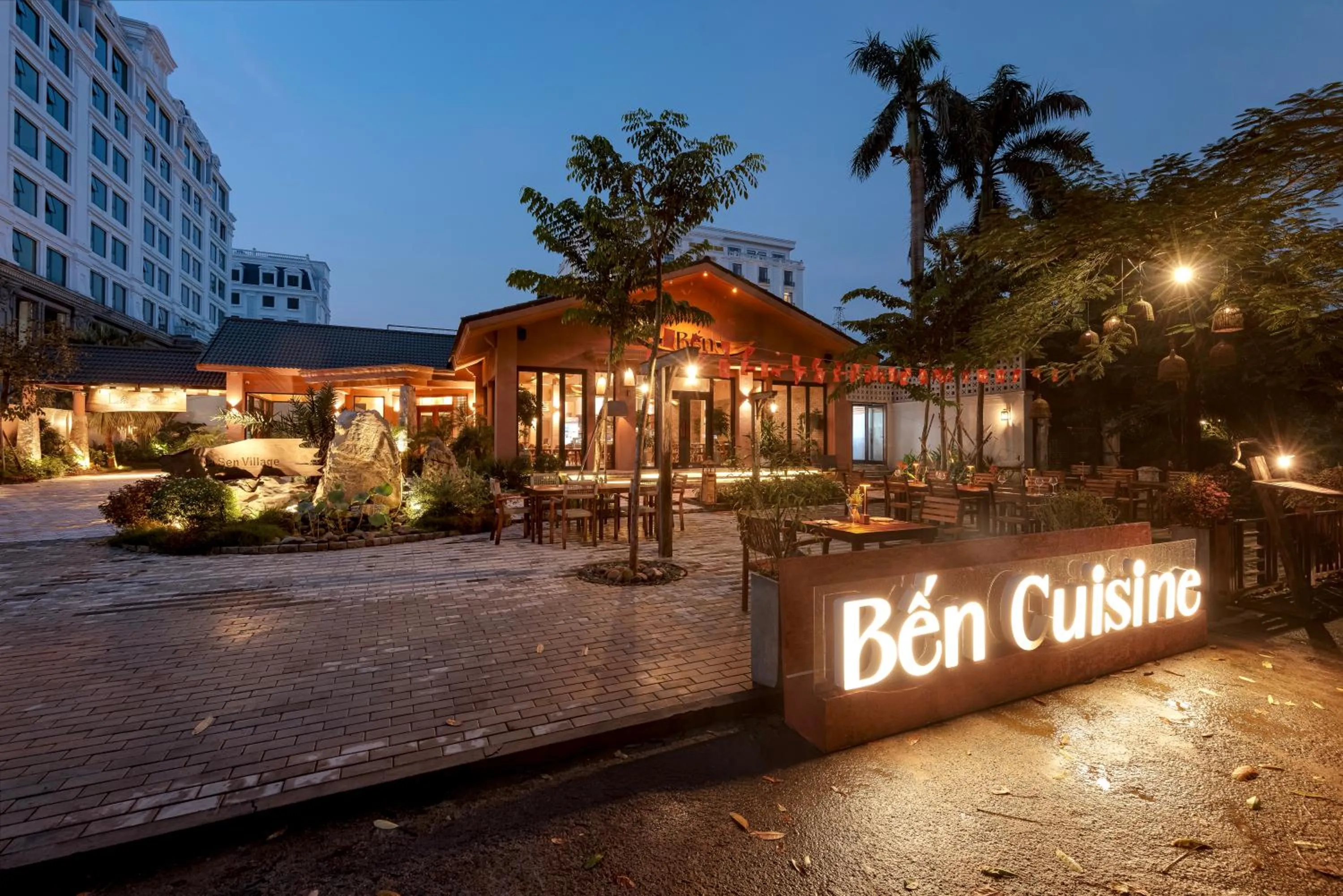 Night in La Sen Village