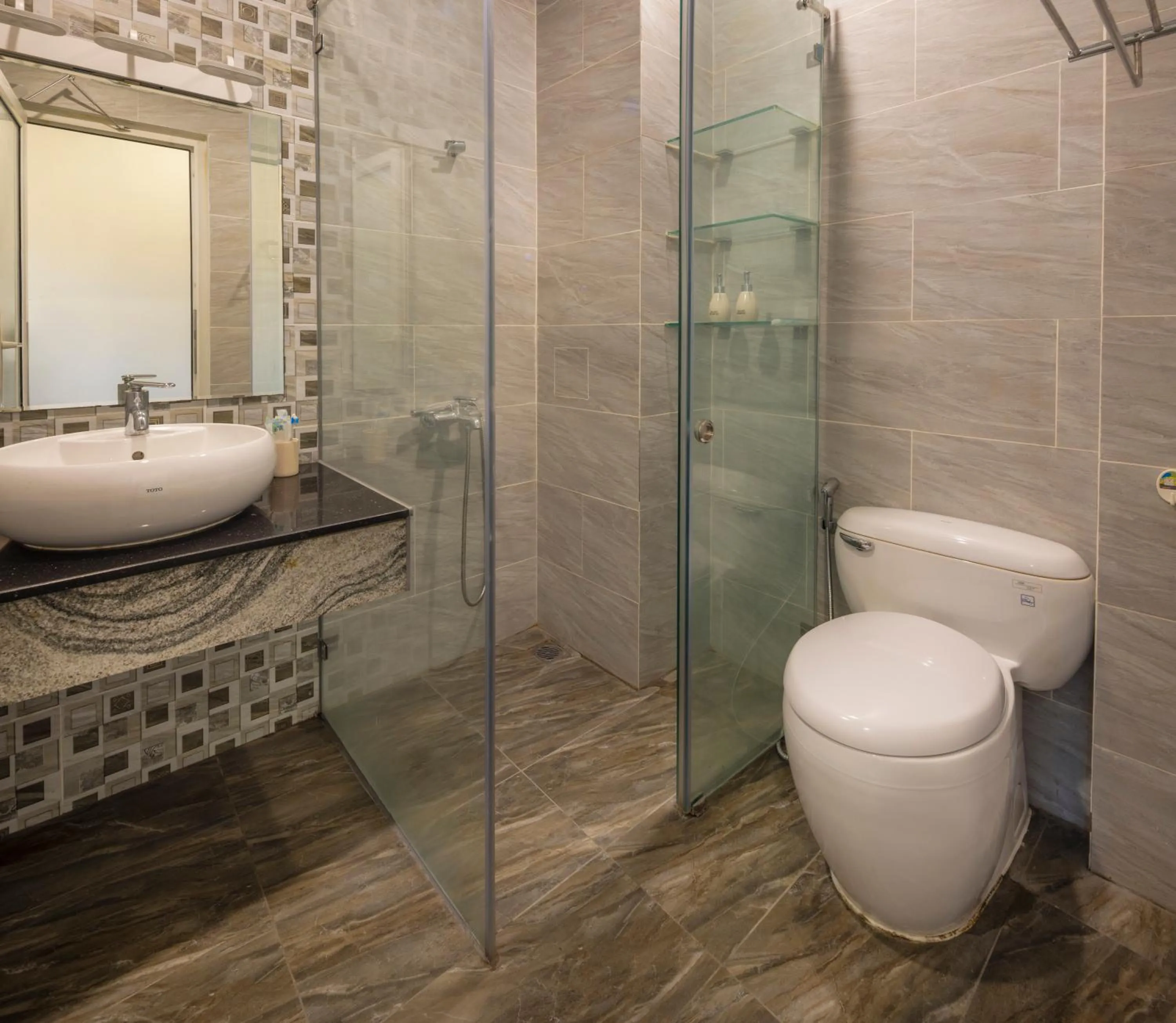 Shower in Diamond crown 2 Hotel