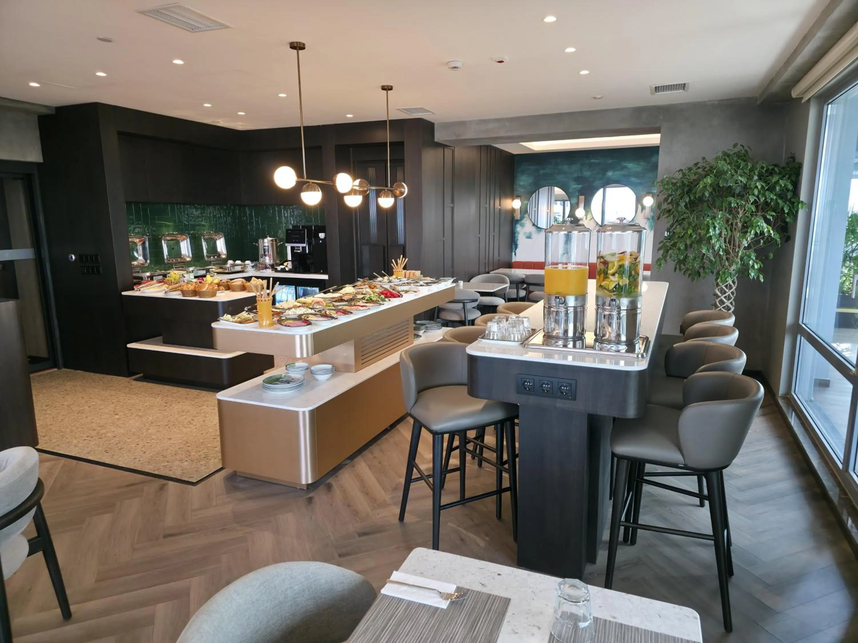 Restaurant/places to eat in Citadines Maslak Istanbul