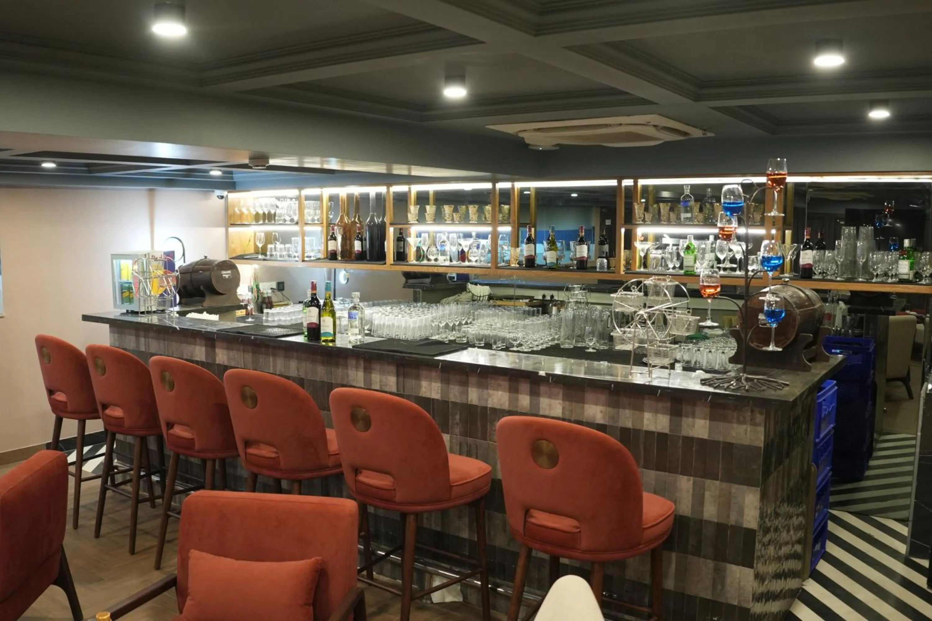 Lounge or bar in Ramada Encore by Wyndham Chandigarh Zirakpur