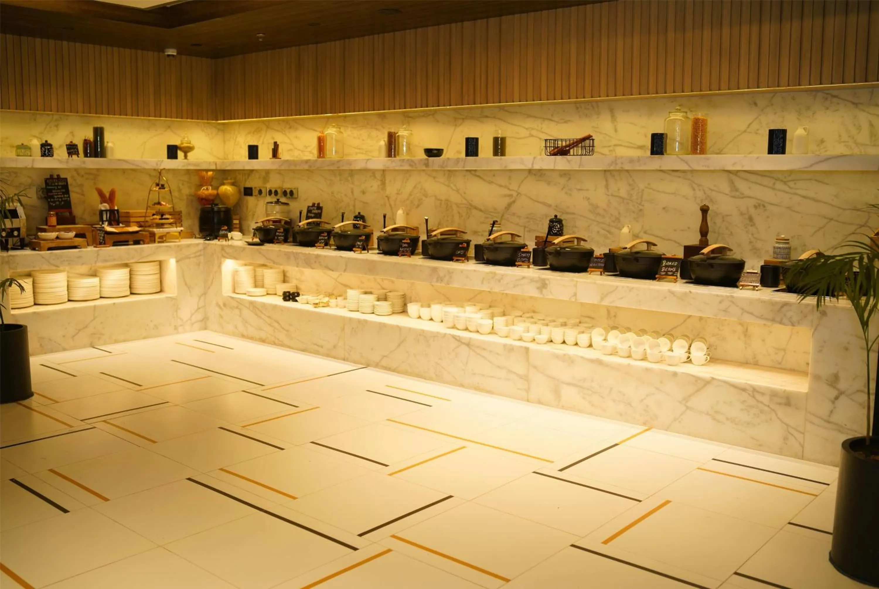 Restaurant/places to eat in Ramada Encore by Wyndham Chandigarh Zirakpur